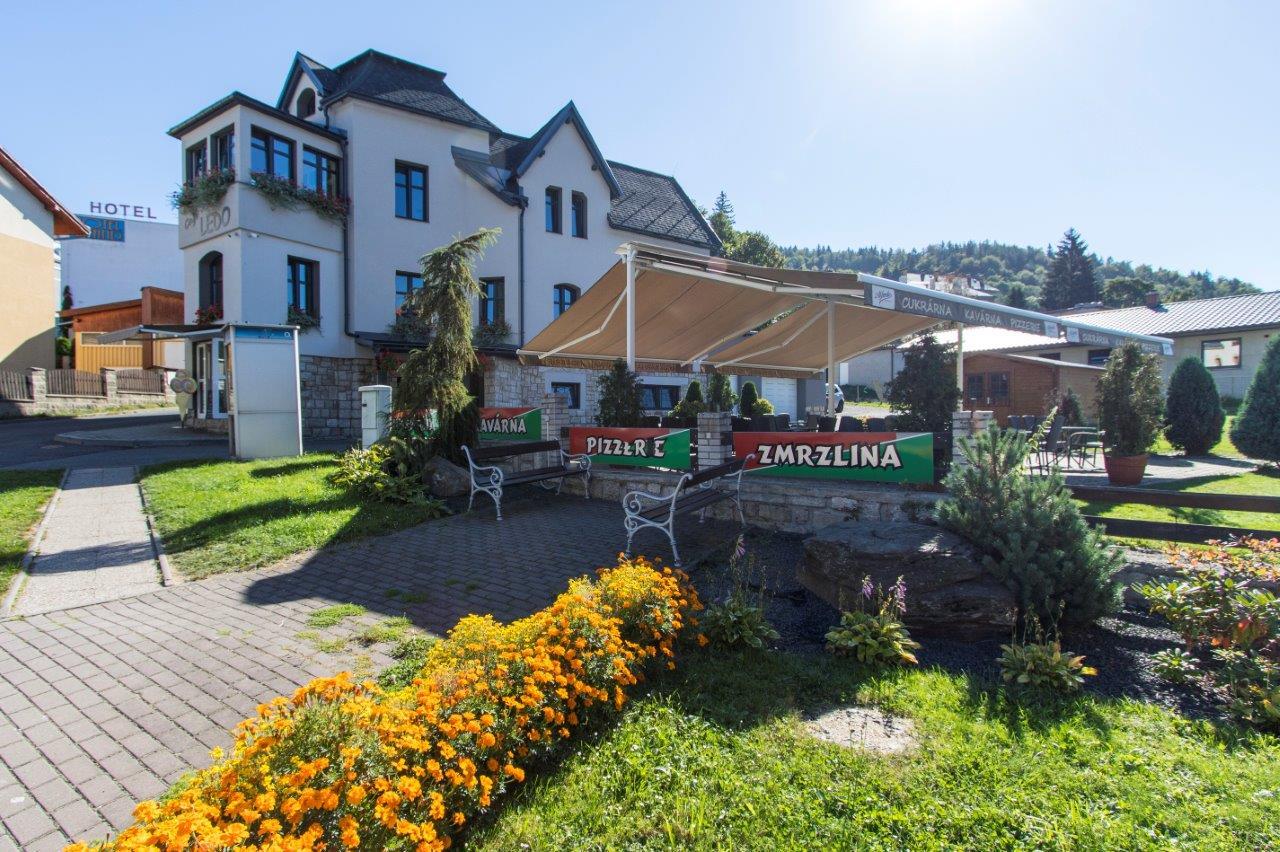 LEDO Cukrárna Kavárna