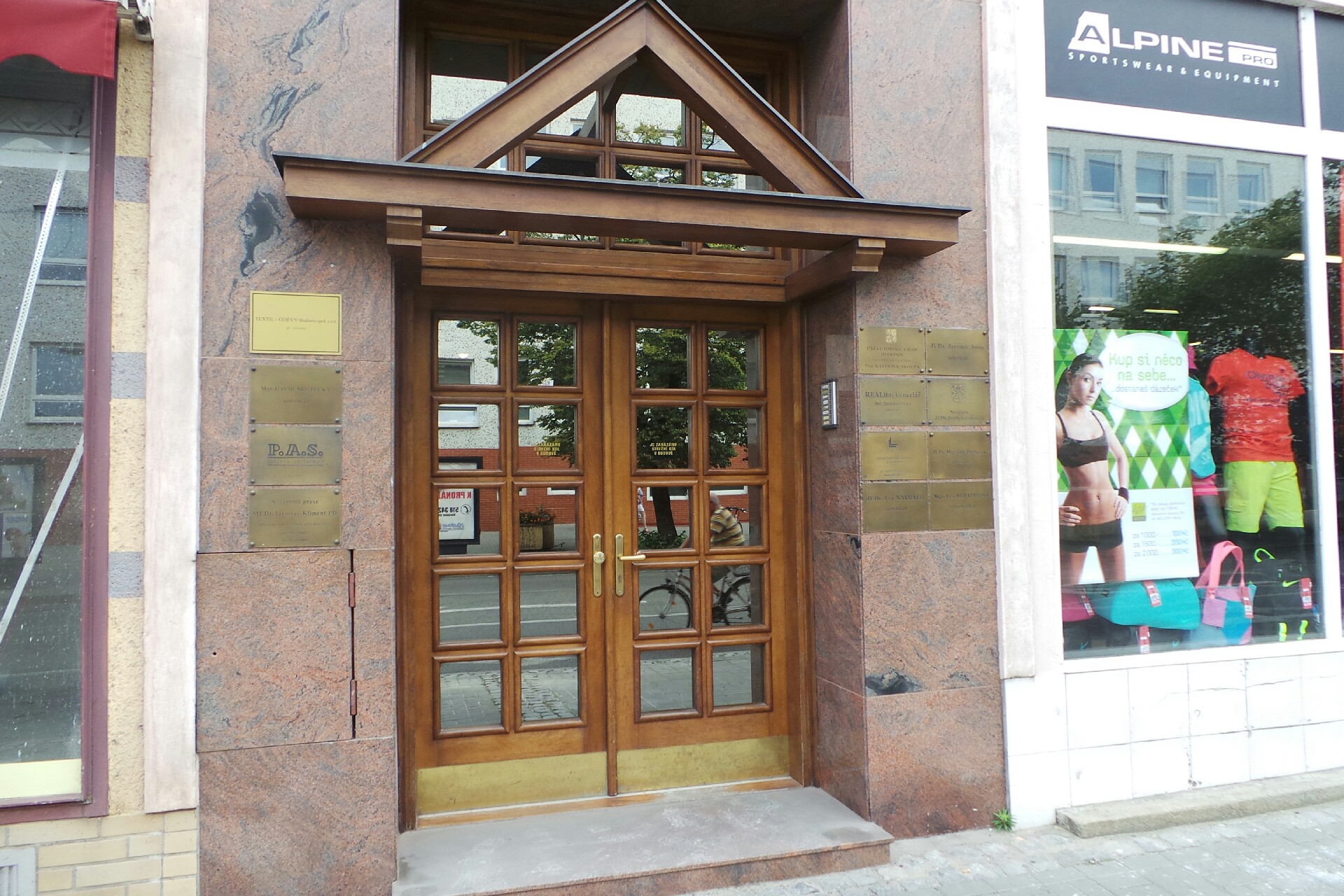 Mgr. Eva Neradilová, advokát