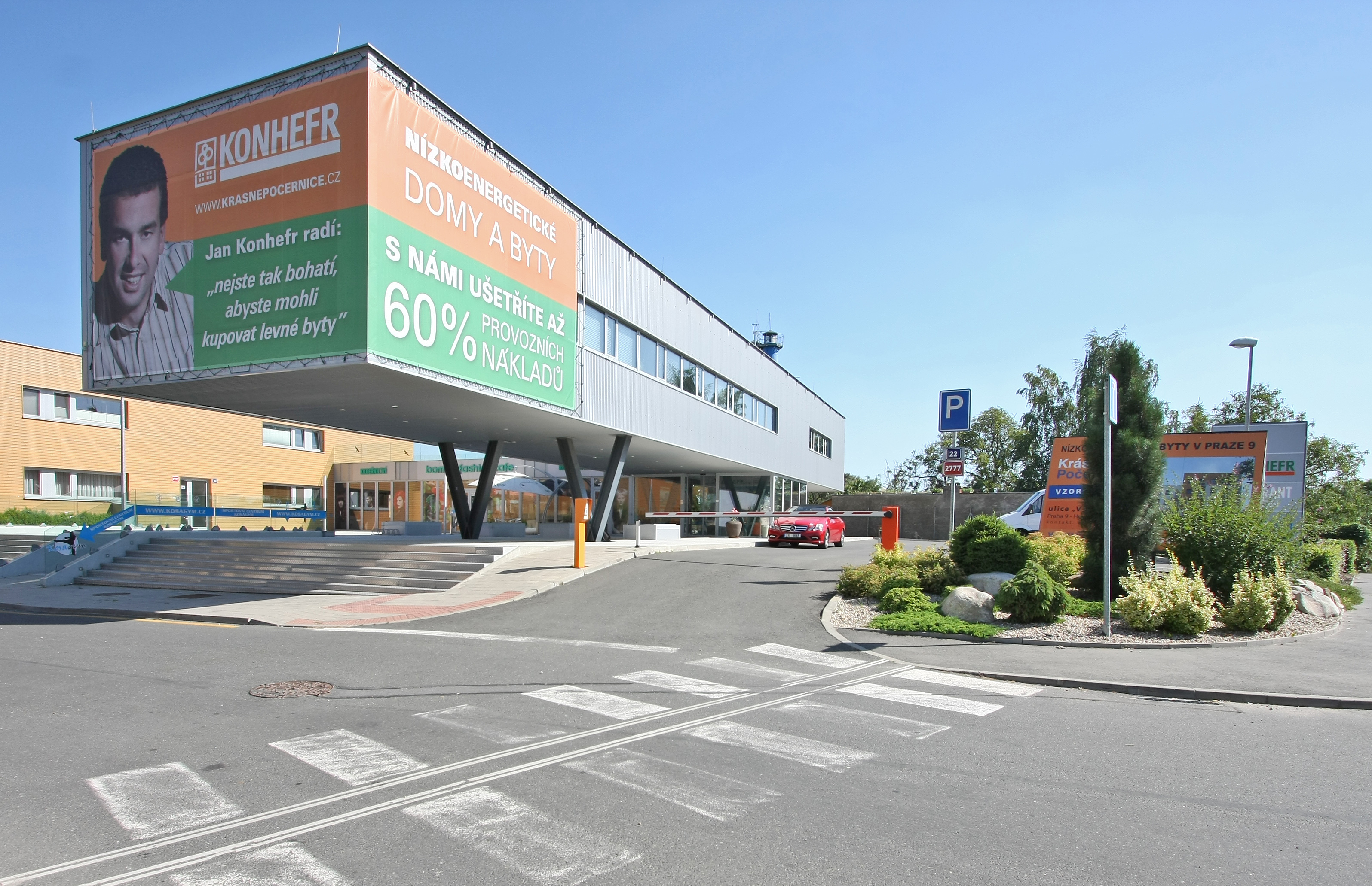 Konhefr, stavby a interiéry