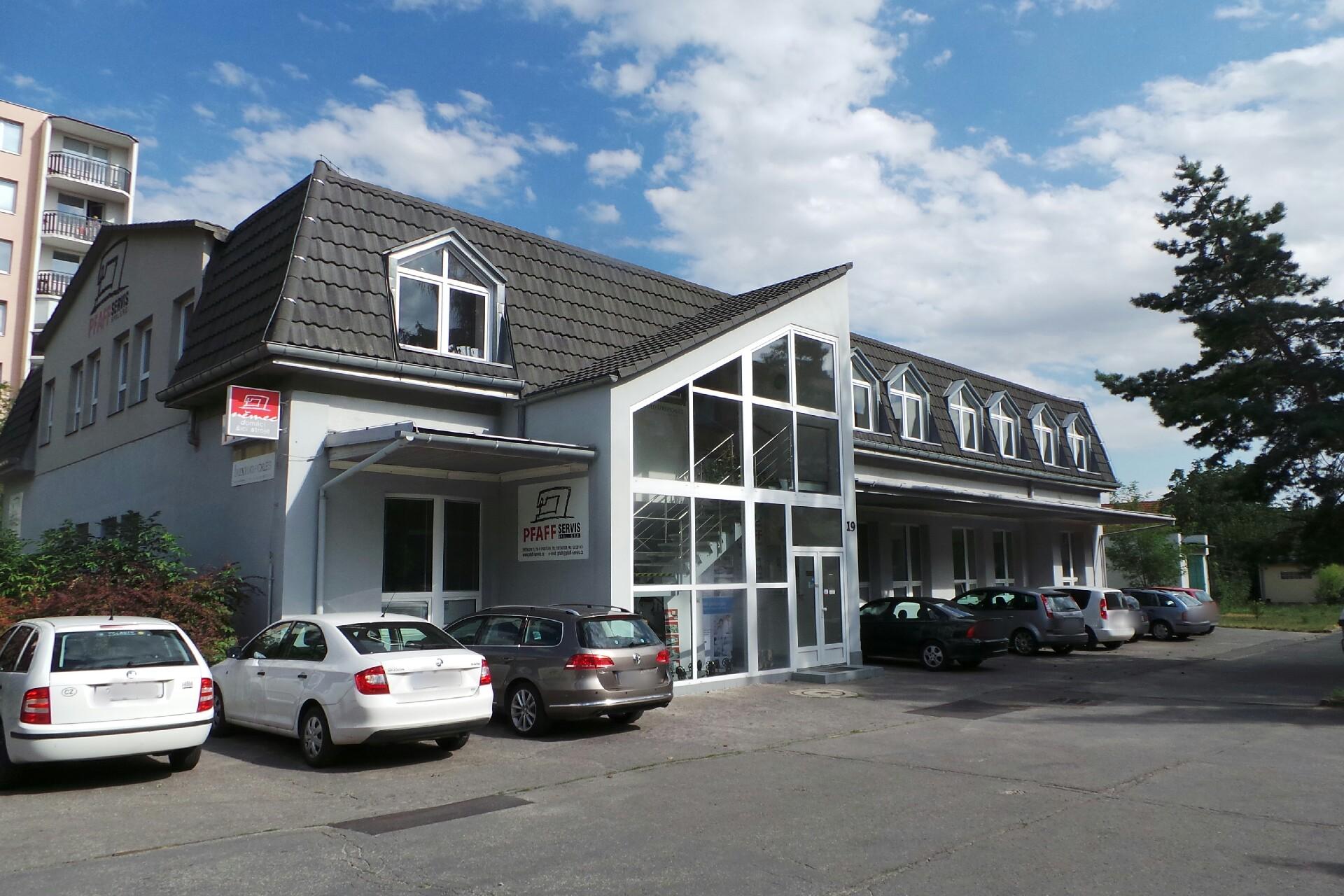 PFAFF - SERVIS, spol. s r.o.