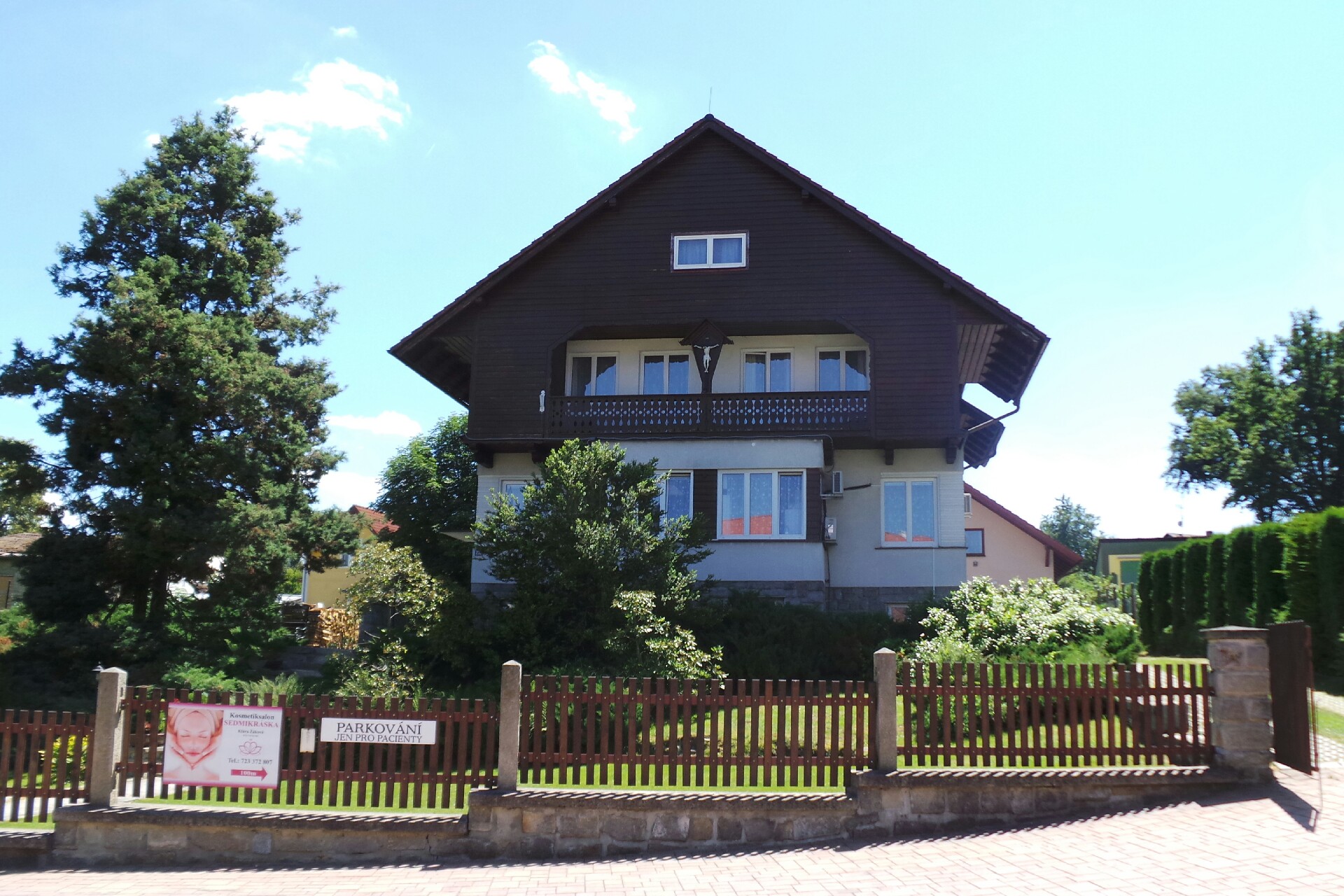 Zahnklinik MUDr. Žák Alexandr s.r.o. foto 1