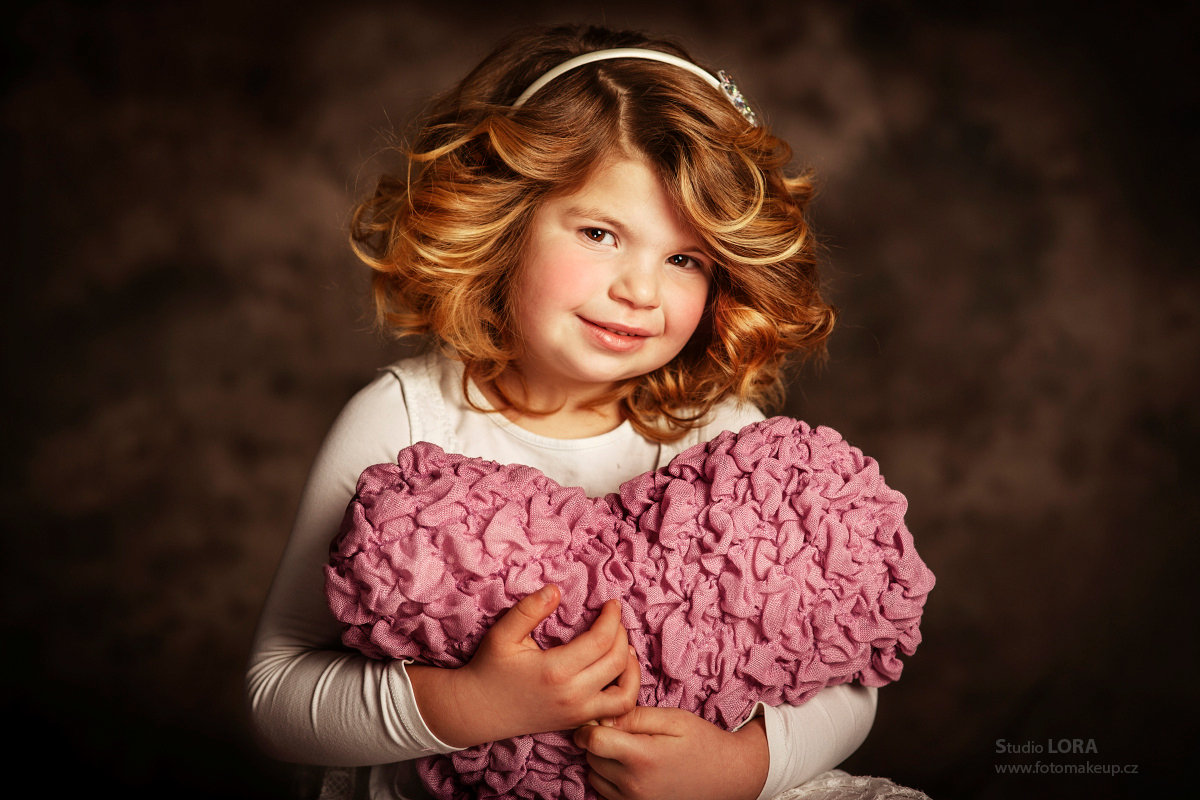 Fotoateliér STUDIO LORA foto 3