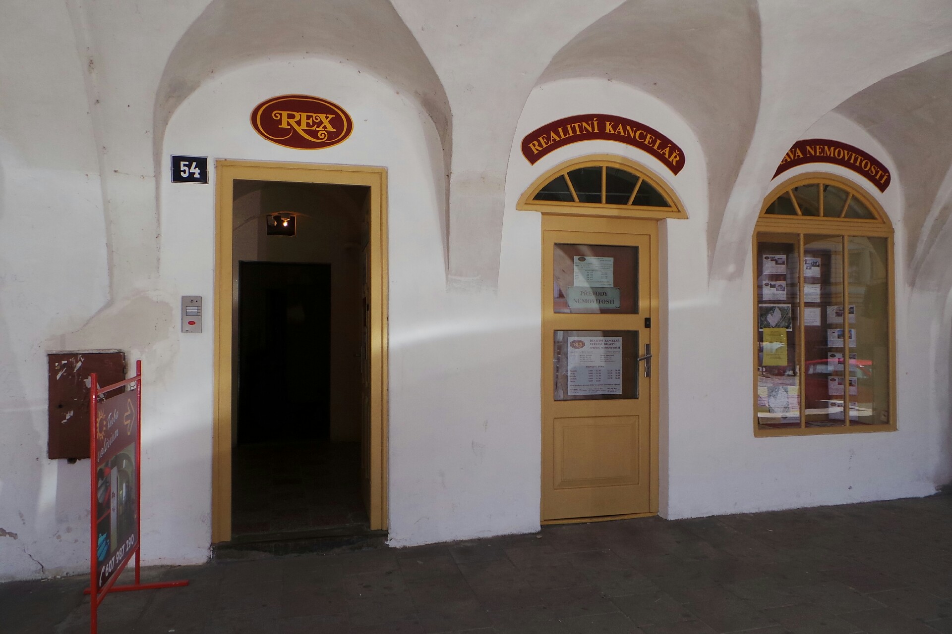 Realitní kancelář REX