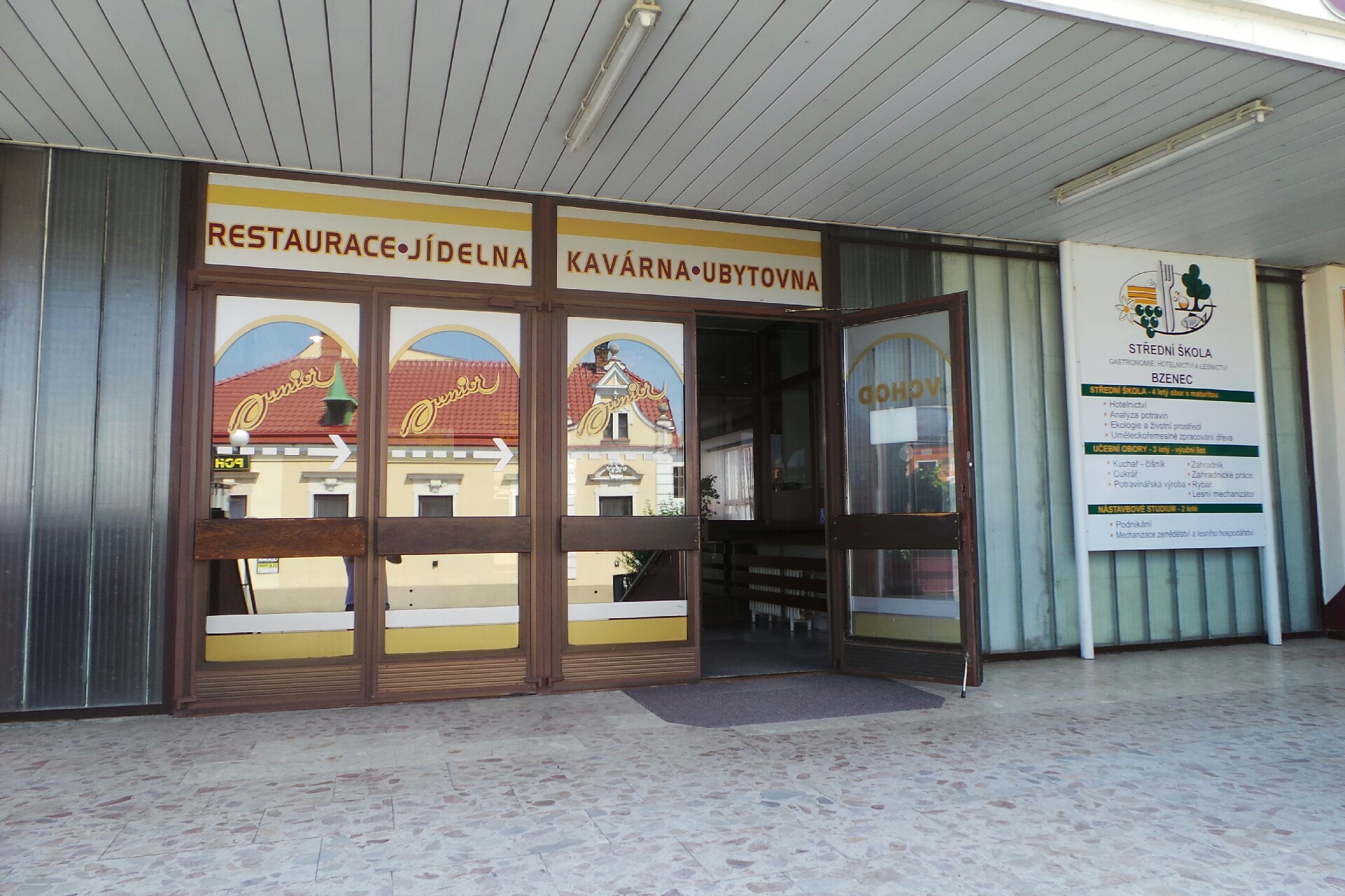 Střední škola gastronomie, hotelnictví a lesnictví Bzenec