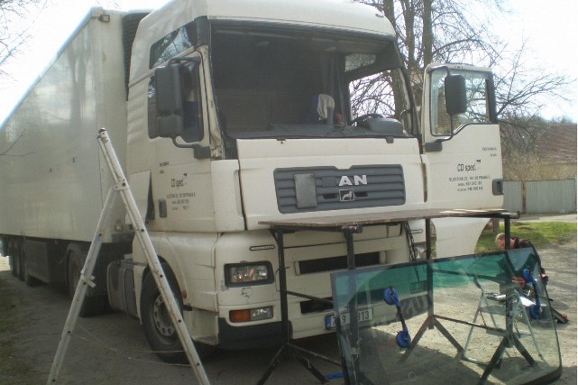 Autosklo servis Kladno