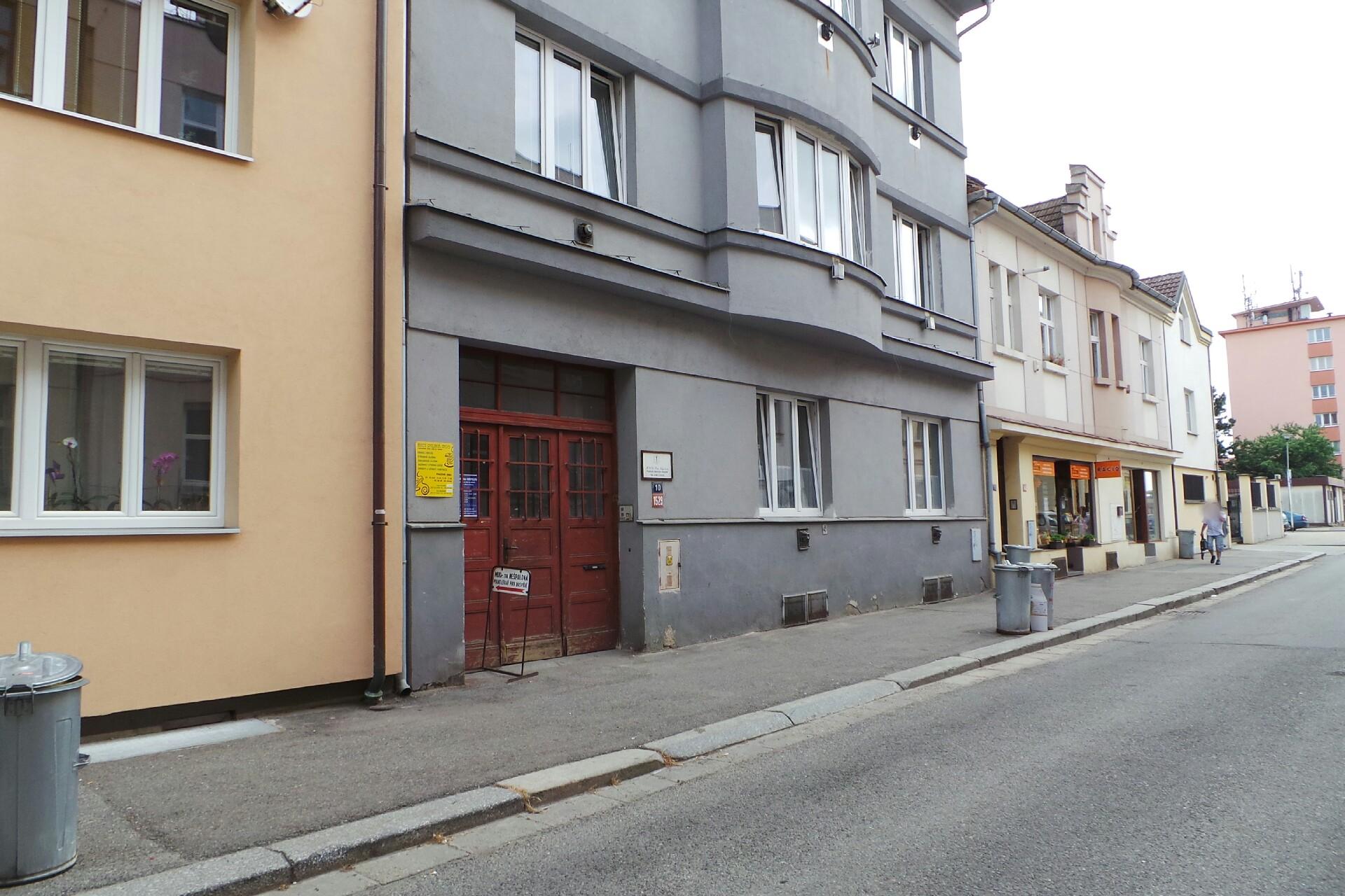 MUDr. Eva Nešpolová