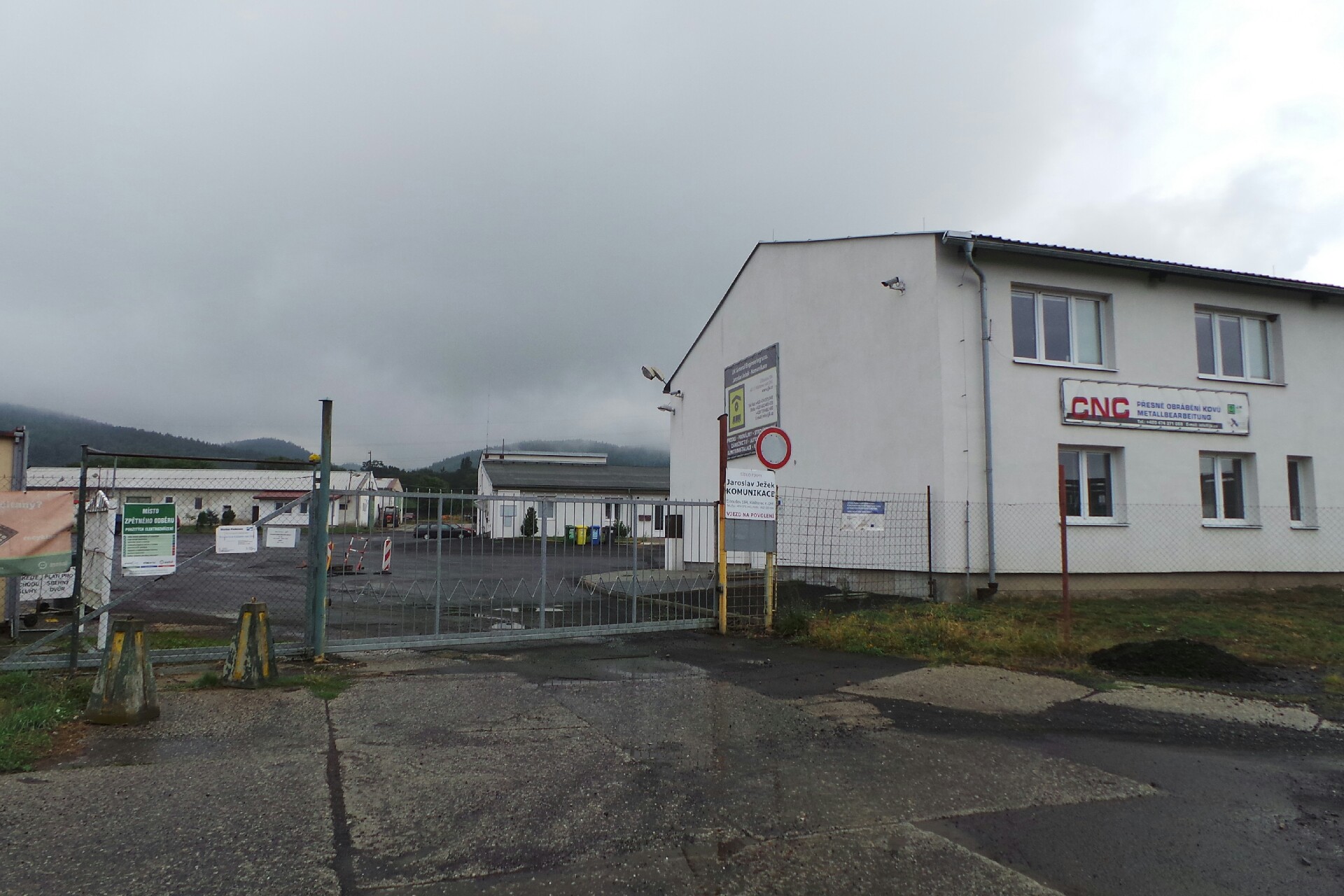 Jaroslav Ježek - Komunikace