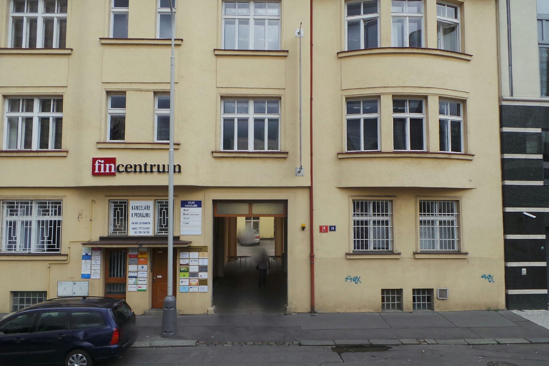 Small Immobilienservice, s.r.o.