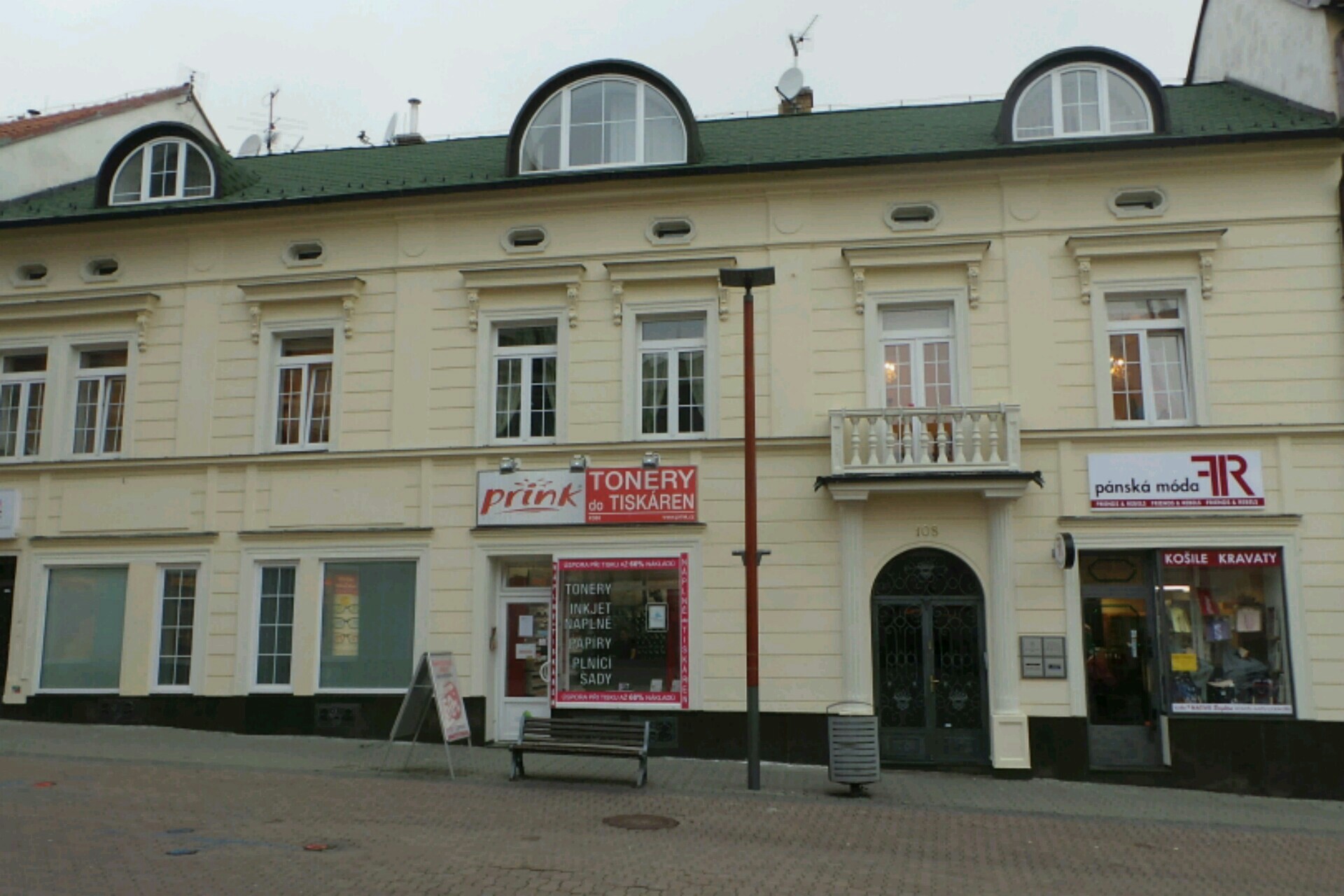 JUDr. Ing. Věra Nováková, advokátka