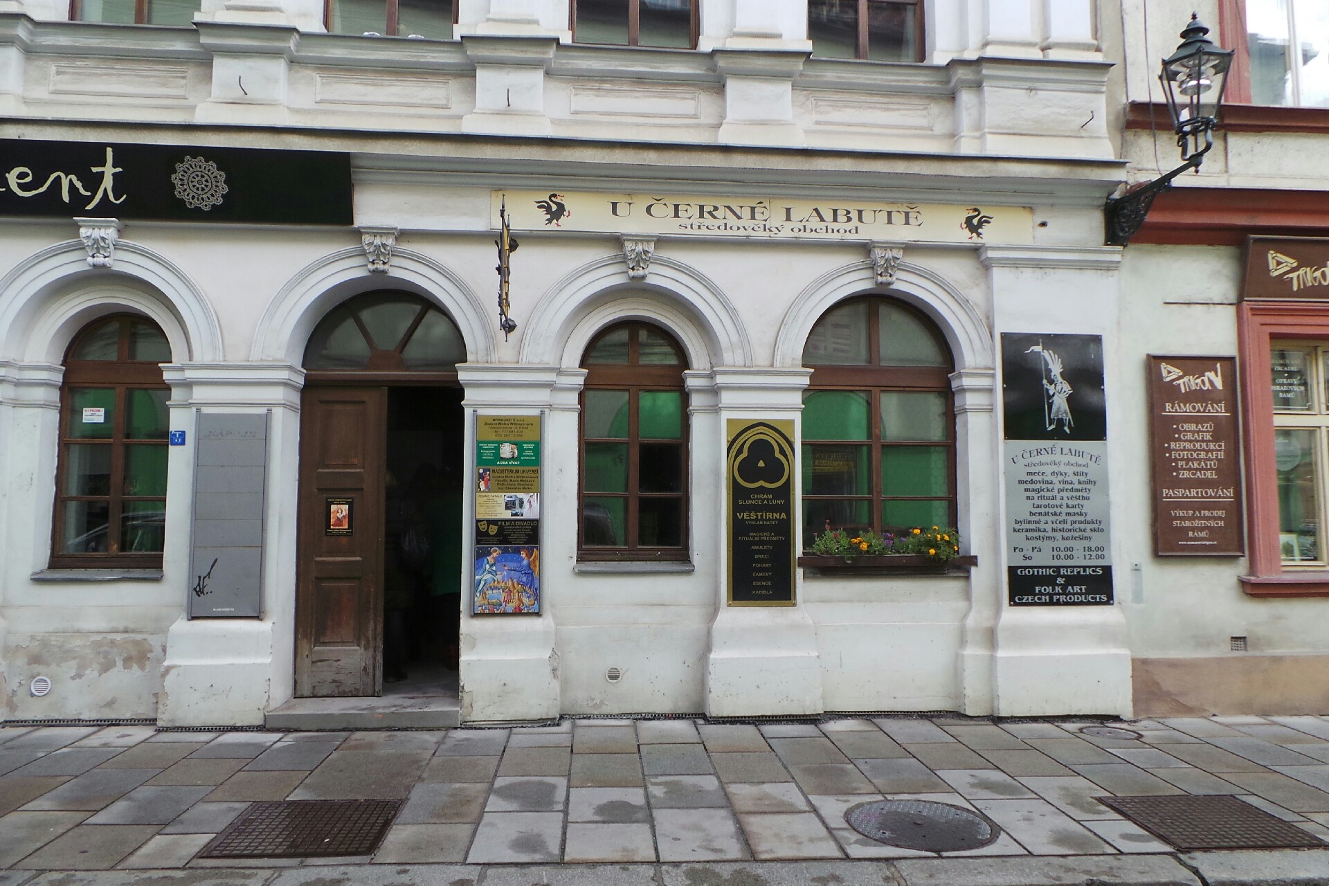 Středověký obchod U Černé labutě