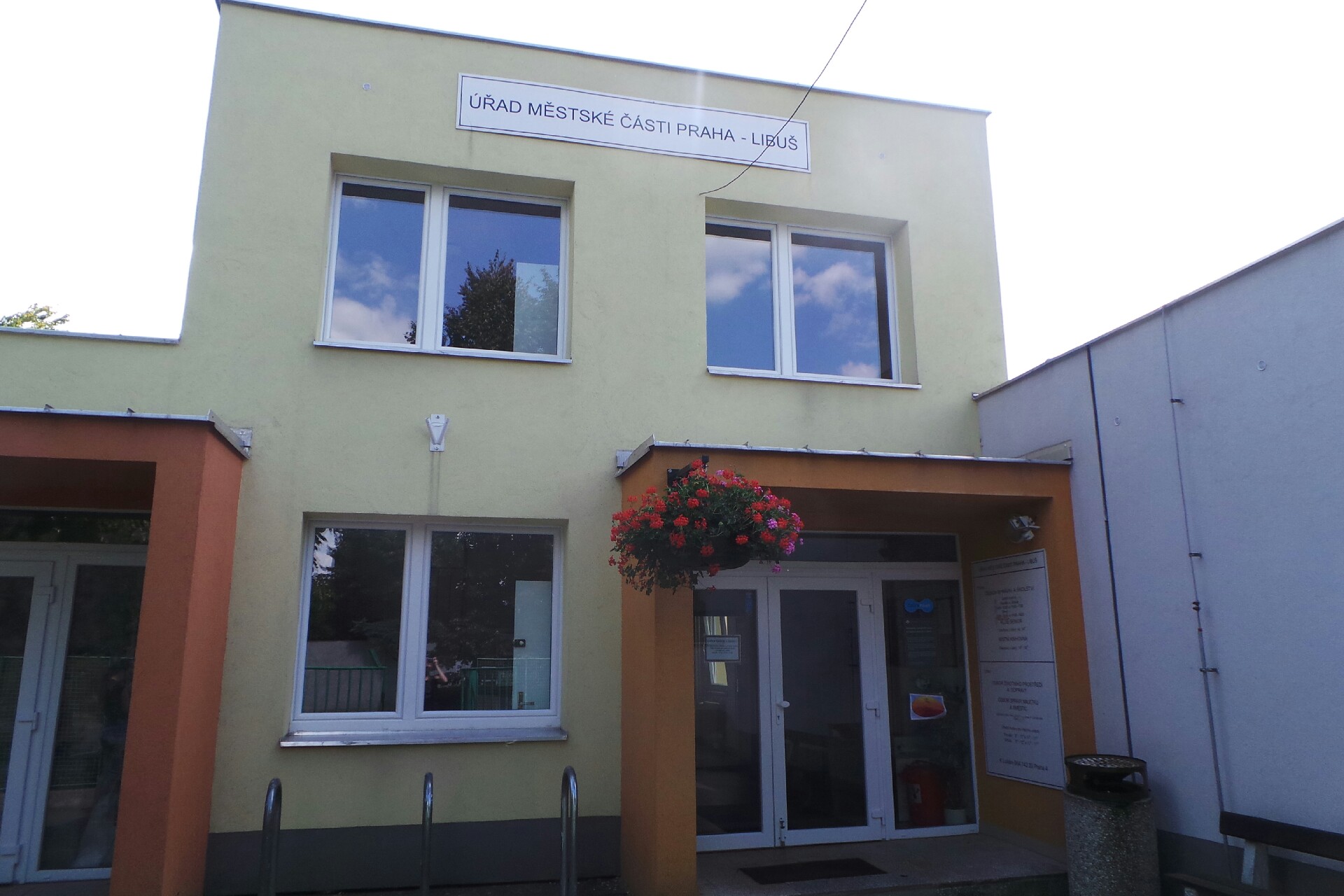 ÚMČ Praha - Libuš - Odbor správy majetku a investic