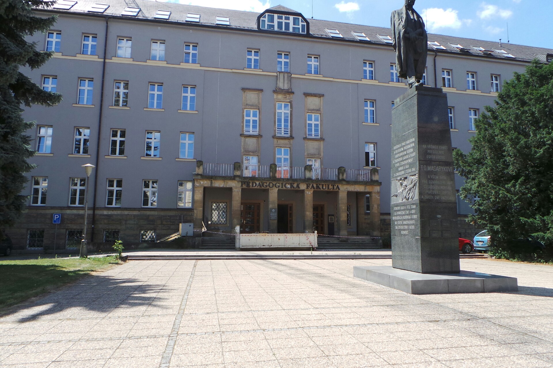 Univerzita Palackého v Olomouci - Katedra matematiky Pedagogické fakulty