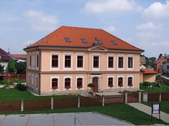 Klub maminek Dvoreček