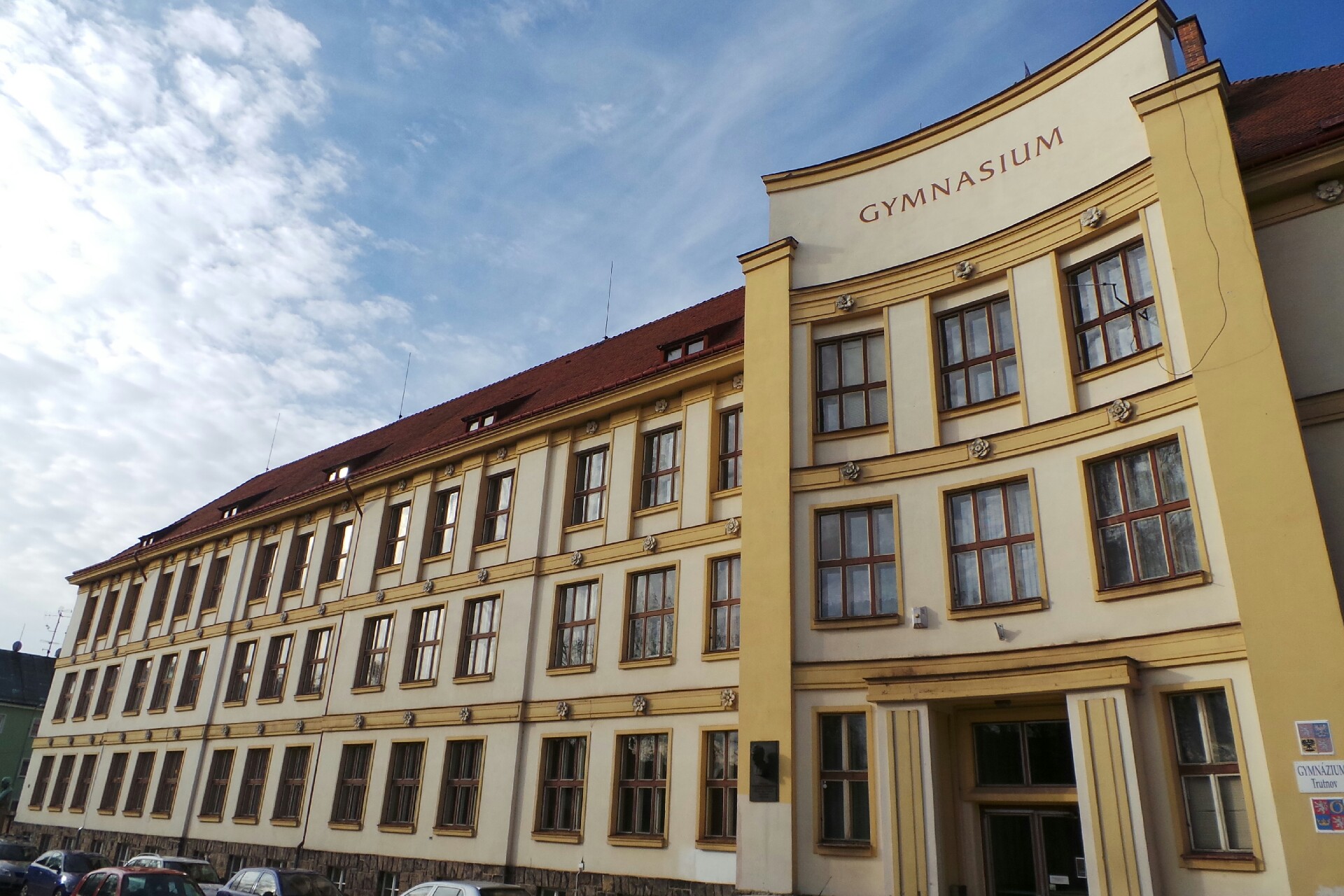 Gymnázium Trutnov, Jiráskovo náměstí