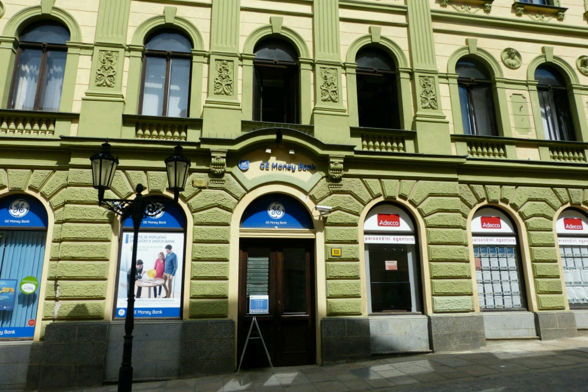 Mgr. Ilona Karlová, advokátka