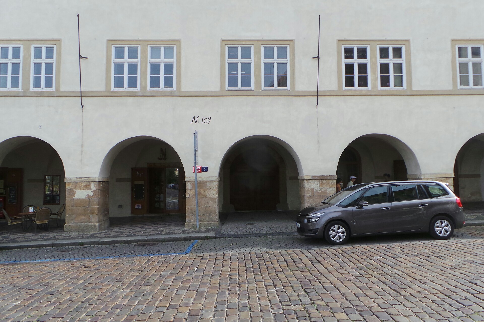 Mgr. Eva Klosová, advokát