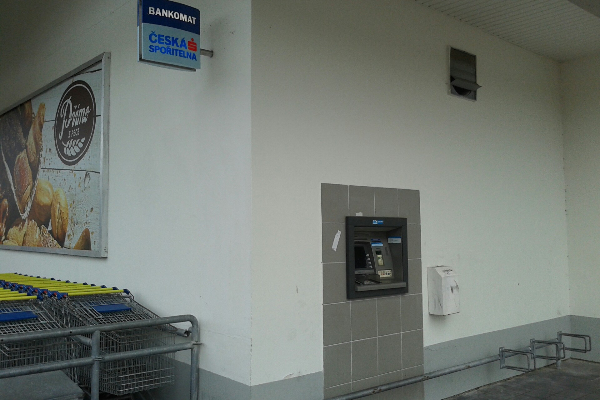 Bankomat České spořitelny foto 1