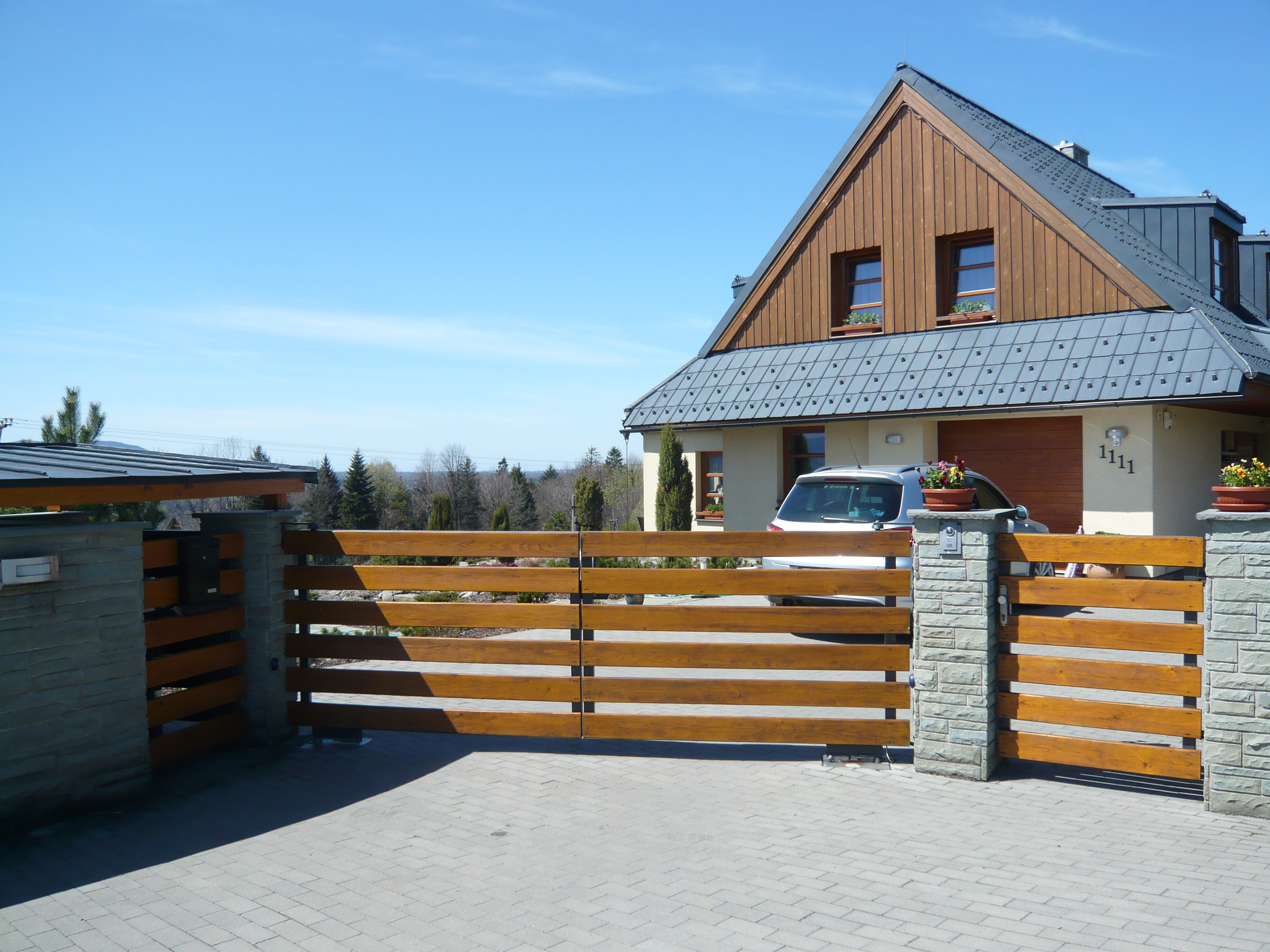 BUBÍK - vrata, brány, žaluzie, rolety foto 6