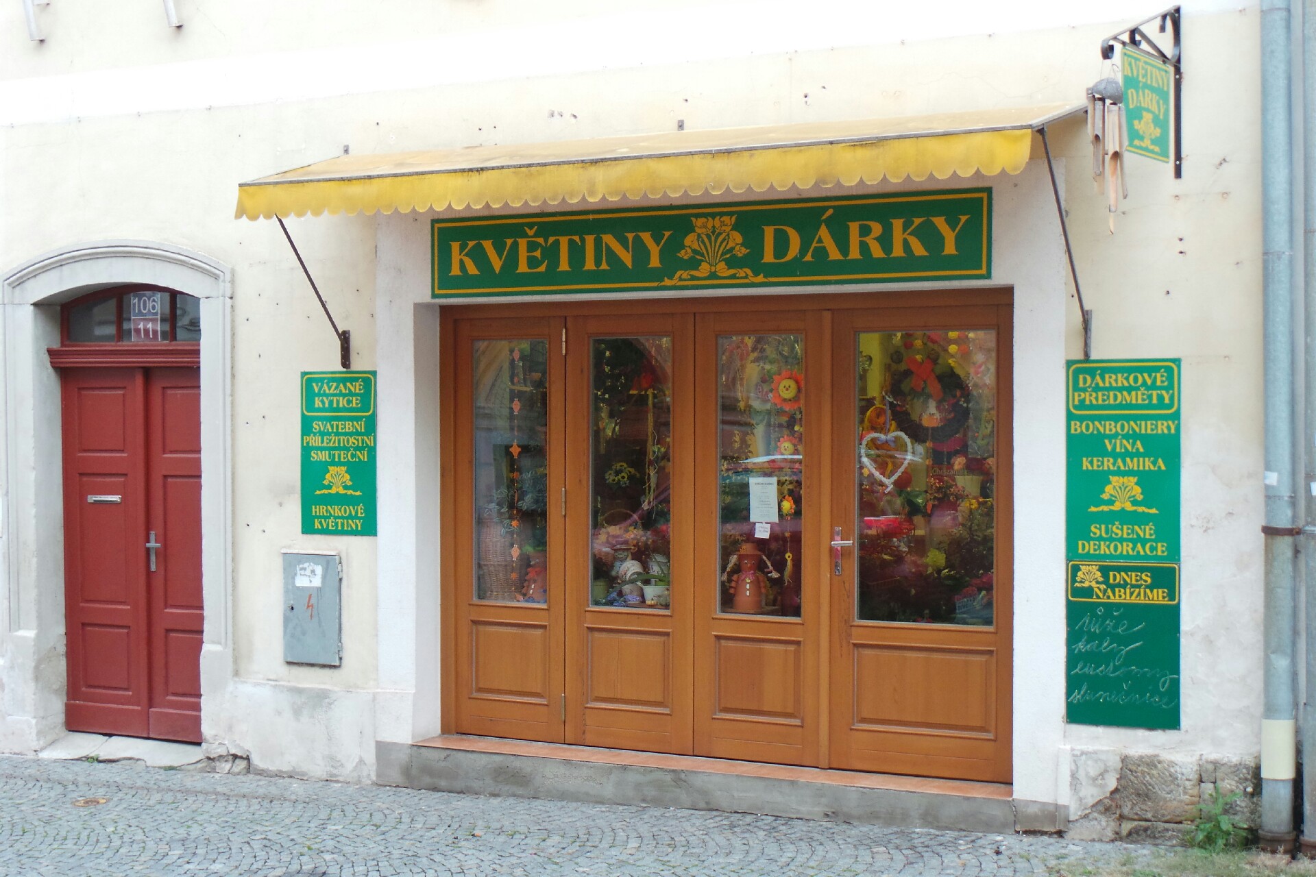 KVĚTINY A DÁRKY Ivana Chalupníková