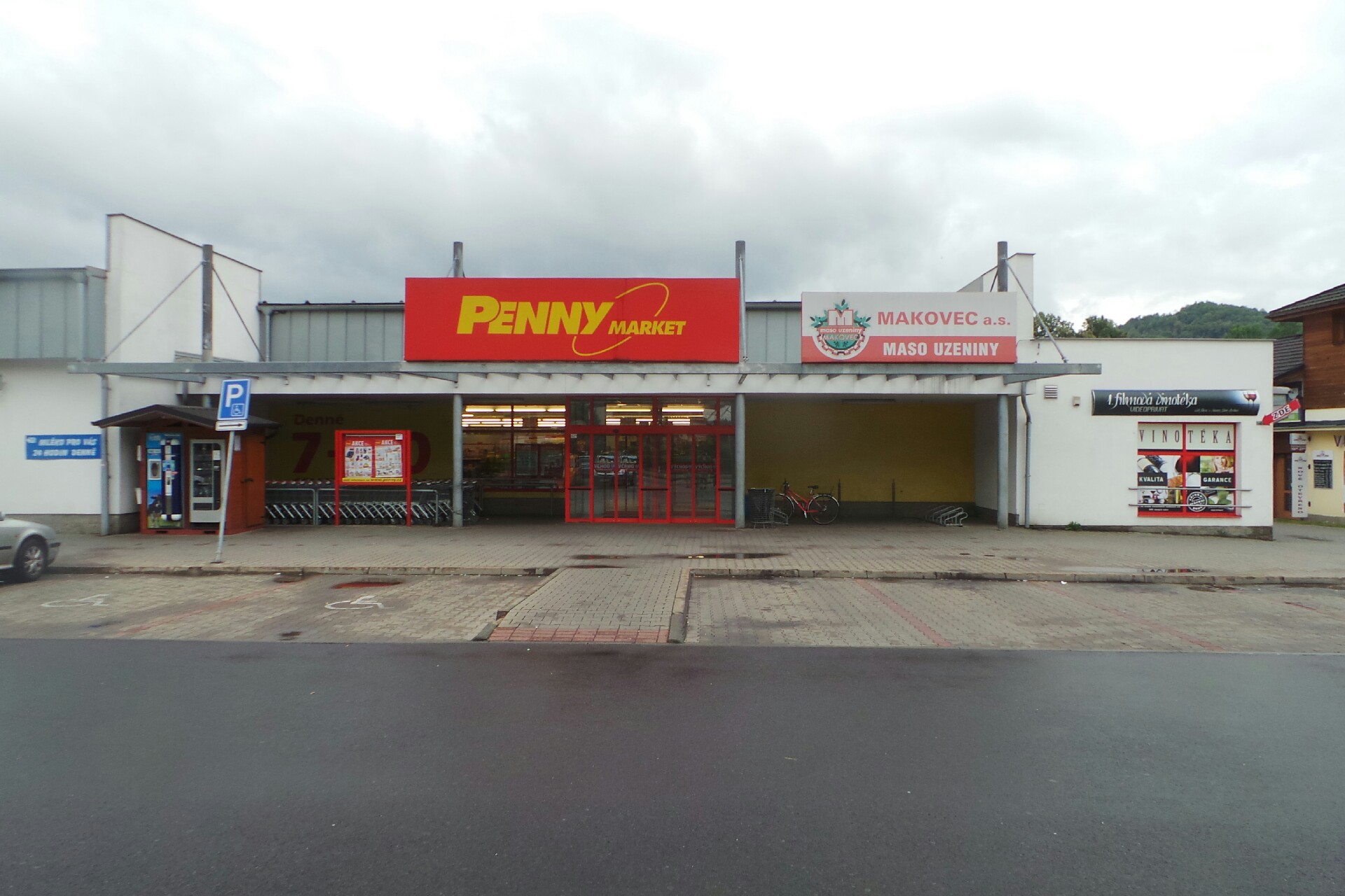 Makovec - maso uzeniny