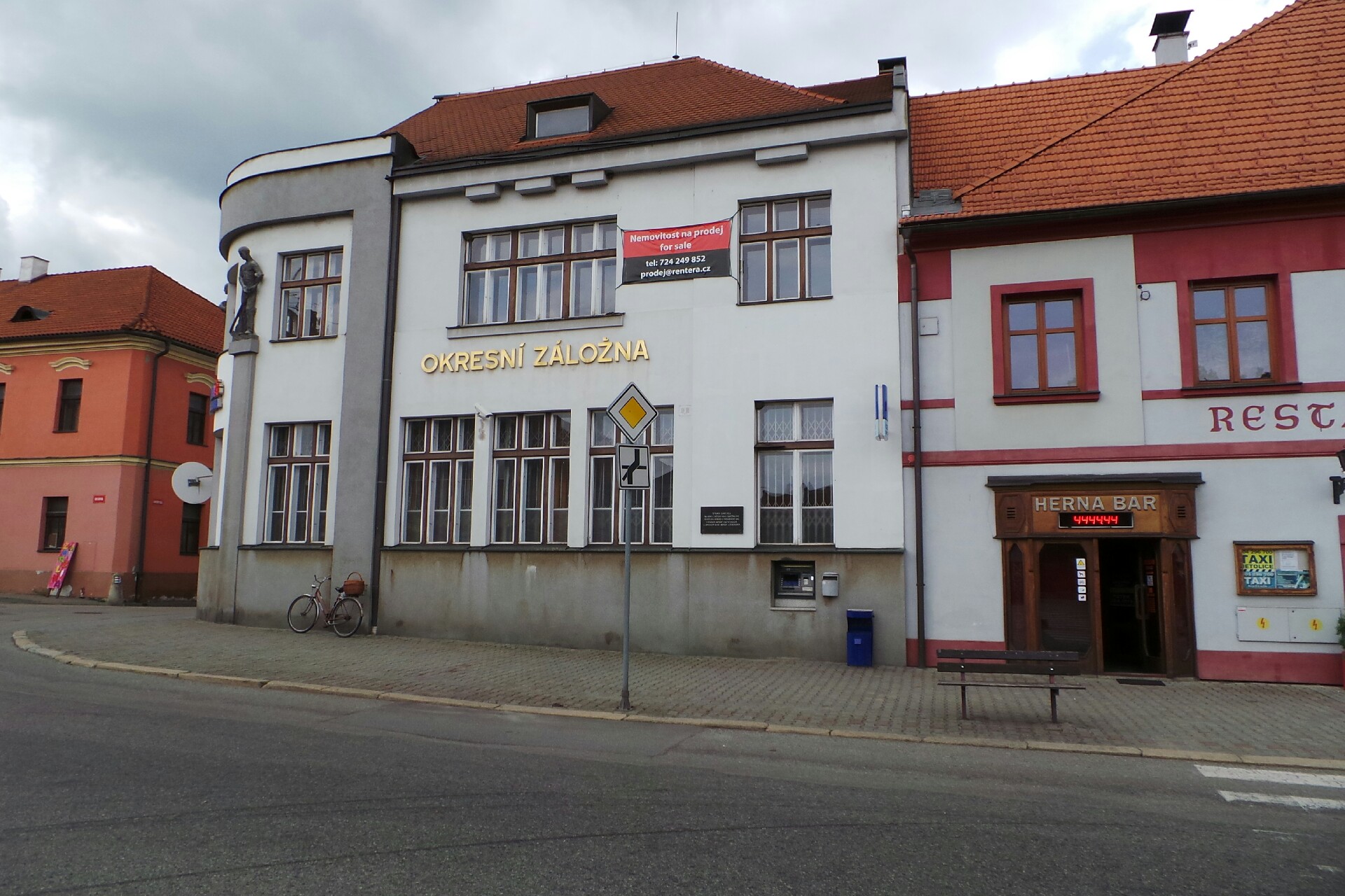 Bankomat České spořitelny foto 1