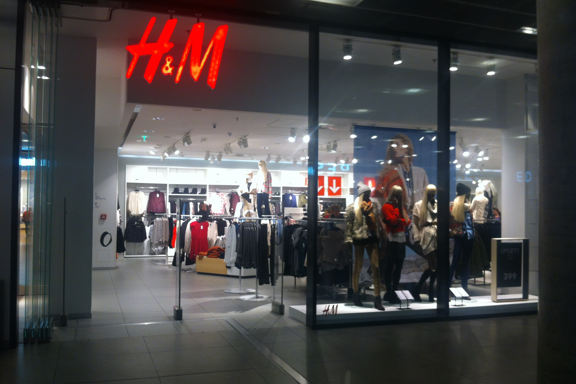 H & M