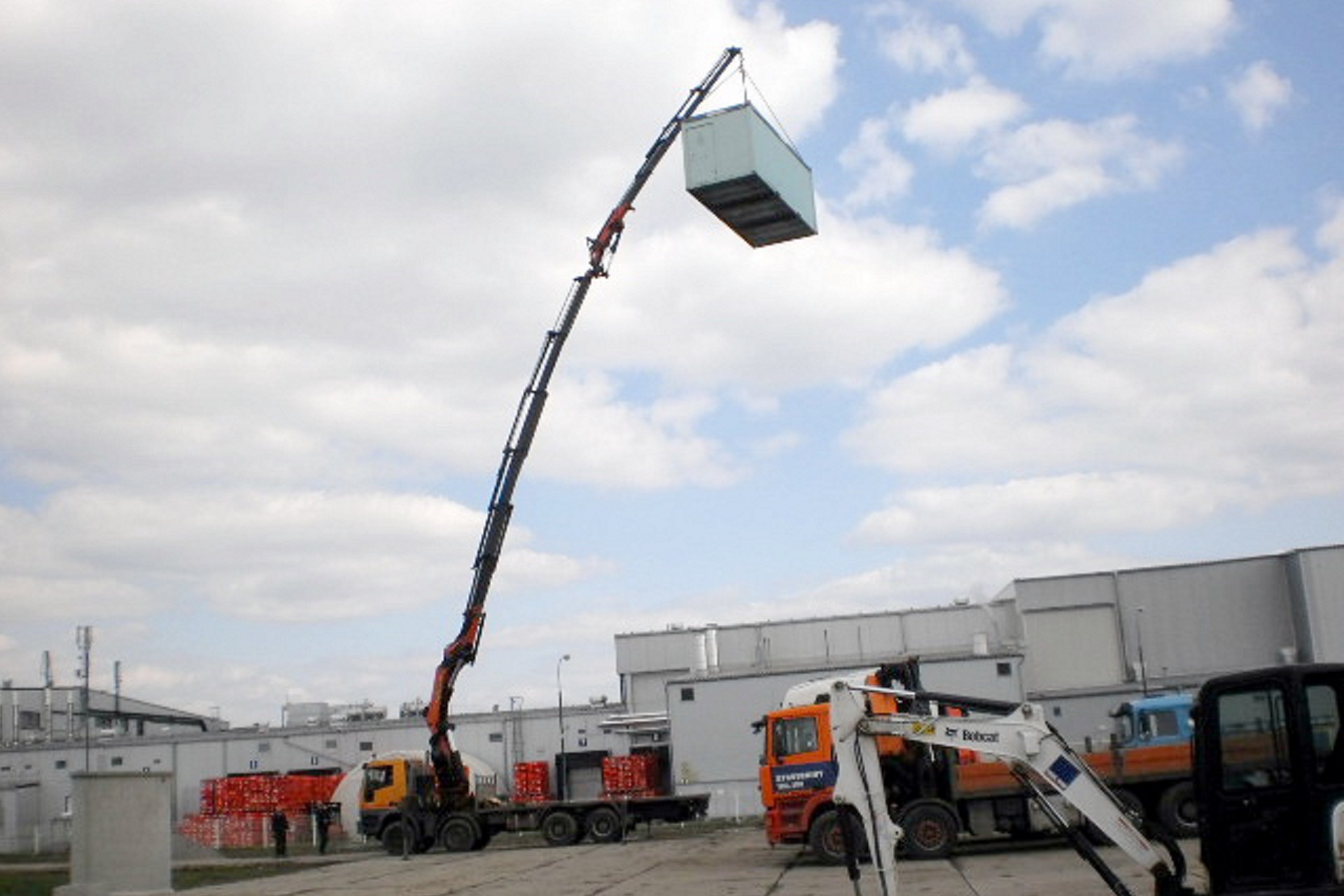 Auto s rukou TRIAL STAV