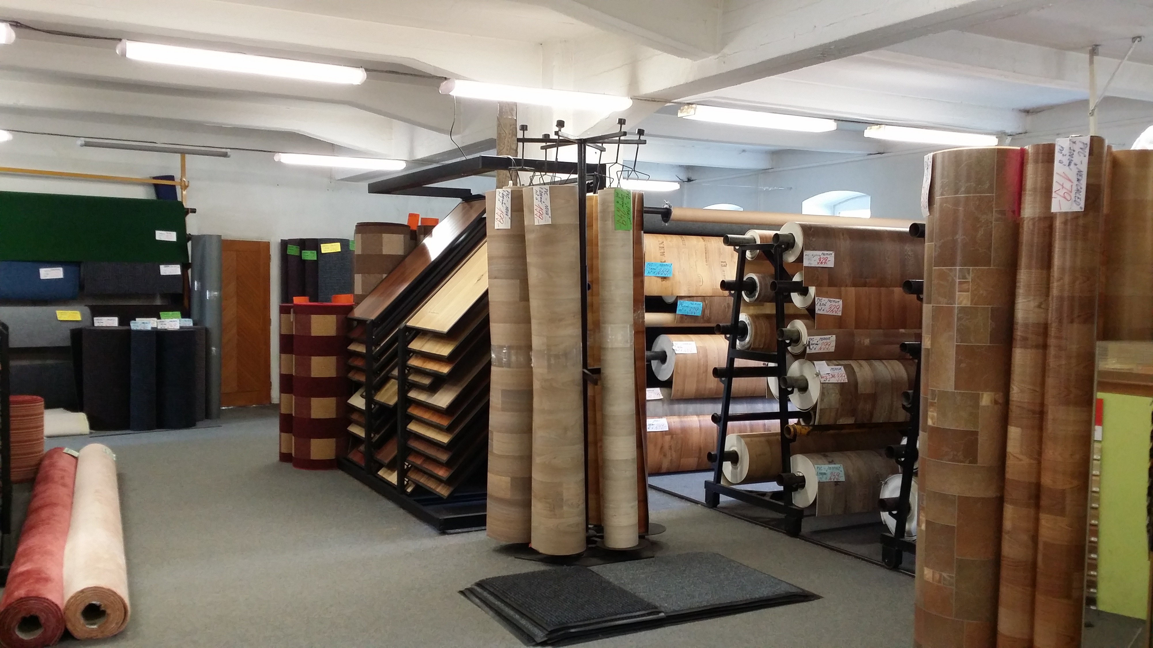 Moravec a syn podlahy - nábytek foto 4