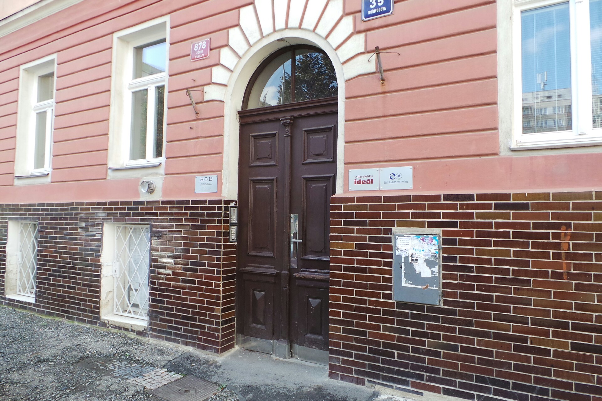 Gateway Invest, s.r.o.