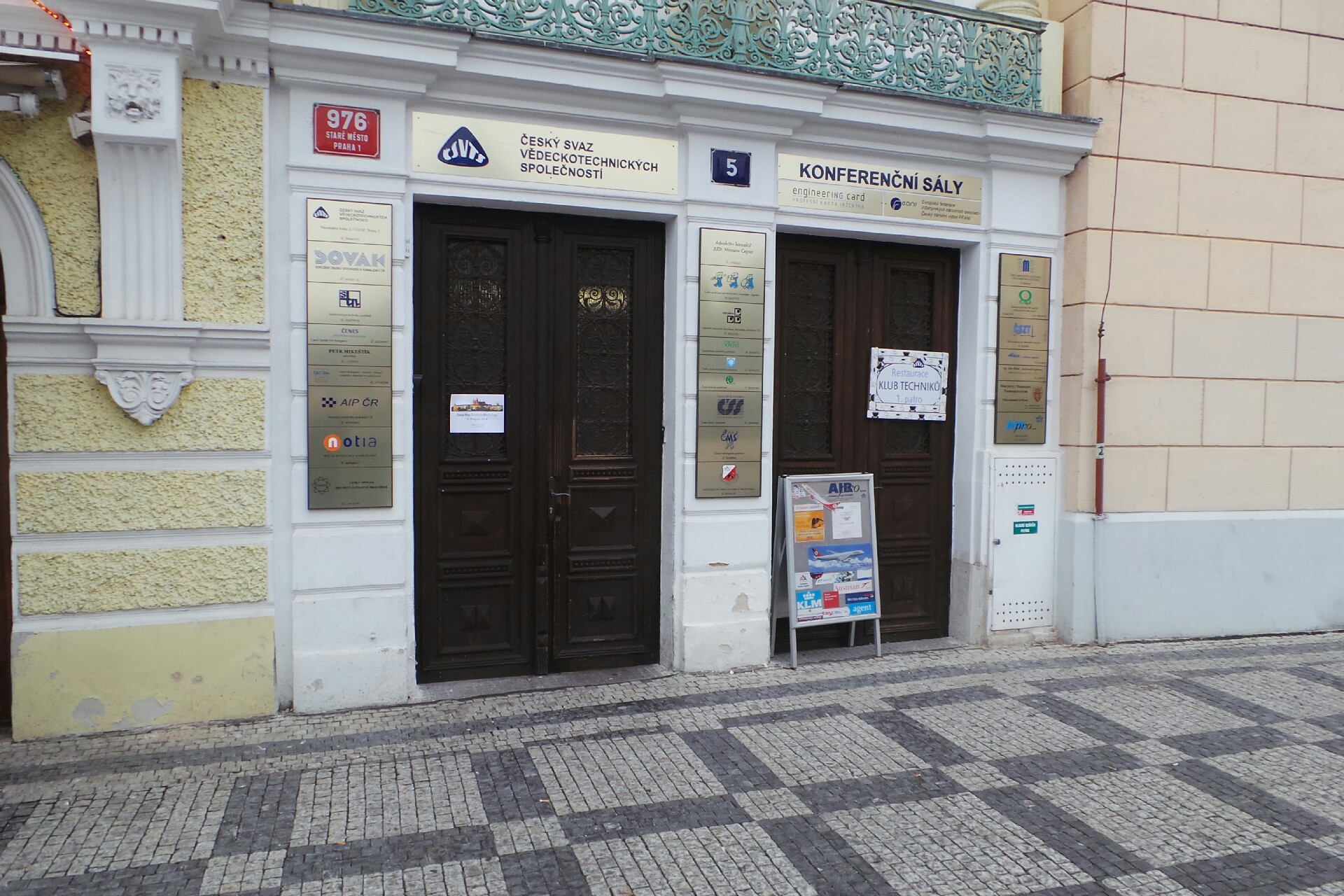 Česká společnost pro manipulaci s materiálem - logistiku