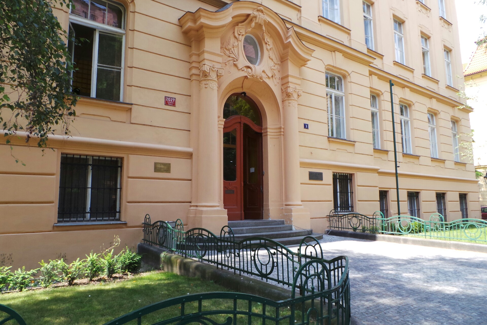 Katedra chemické fyziky a optiky Matematicko-fyzikální fakulty - Univerzita Karlova