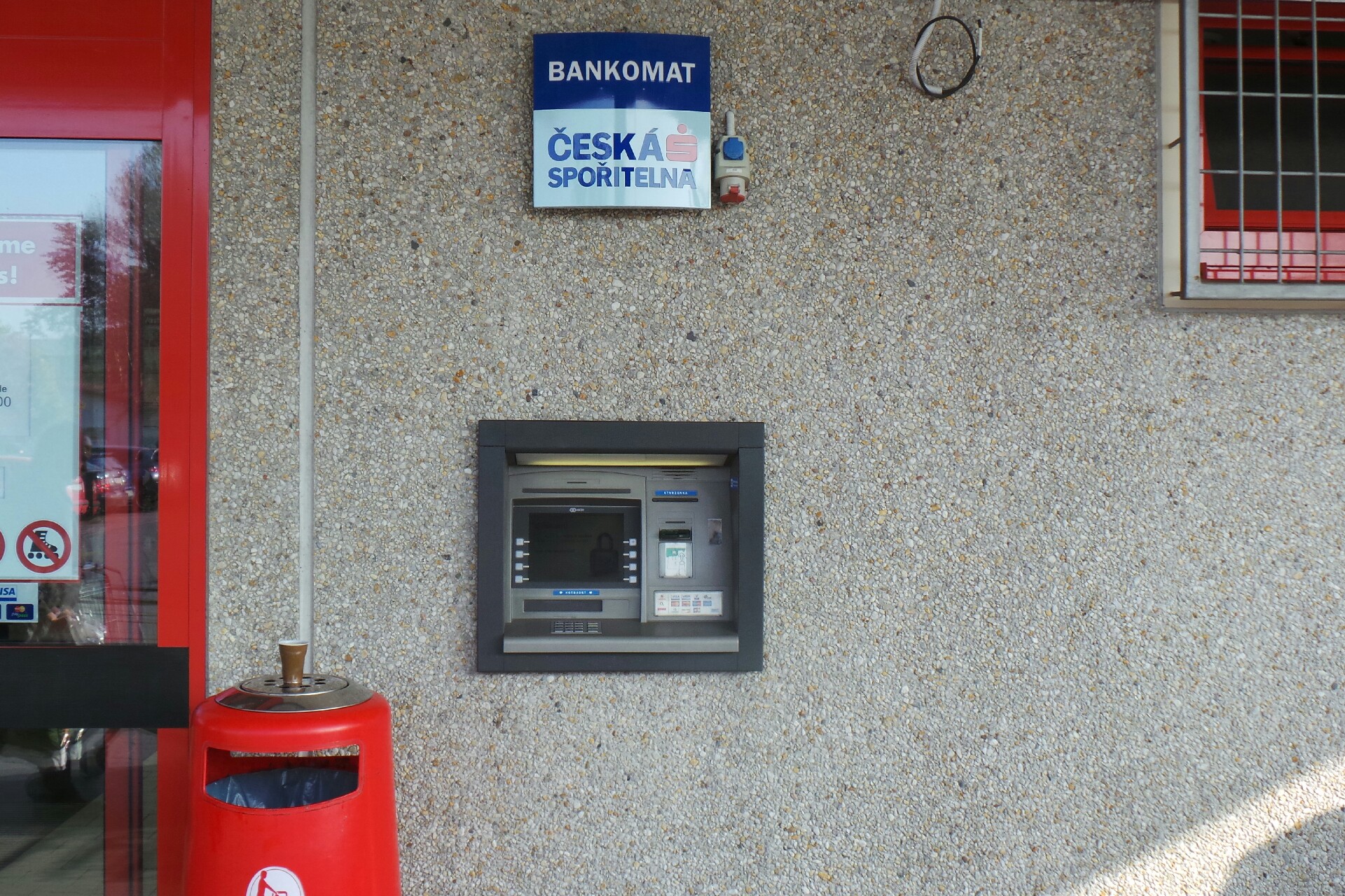 Bankomat České spořitelny foto 1
