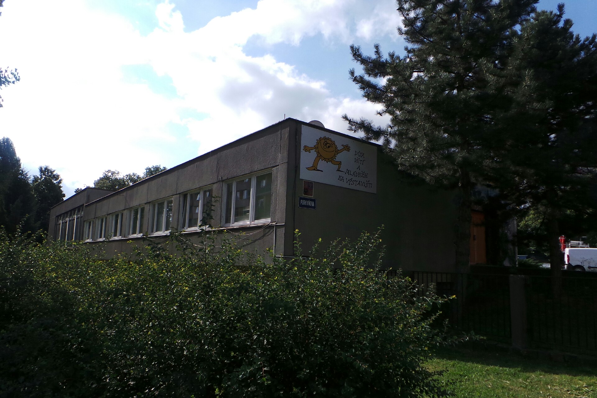 Dům dětí a mládeže Na Výstavišti, Mladá Boleslav, Husova 201 foto 2