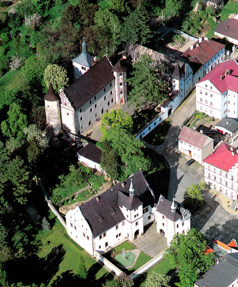 Státní zámek Benešov nad Ploučnicí foto 3