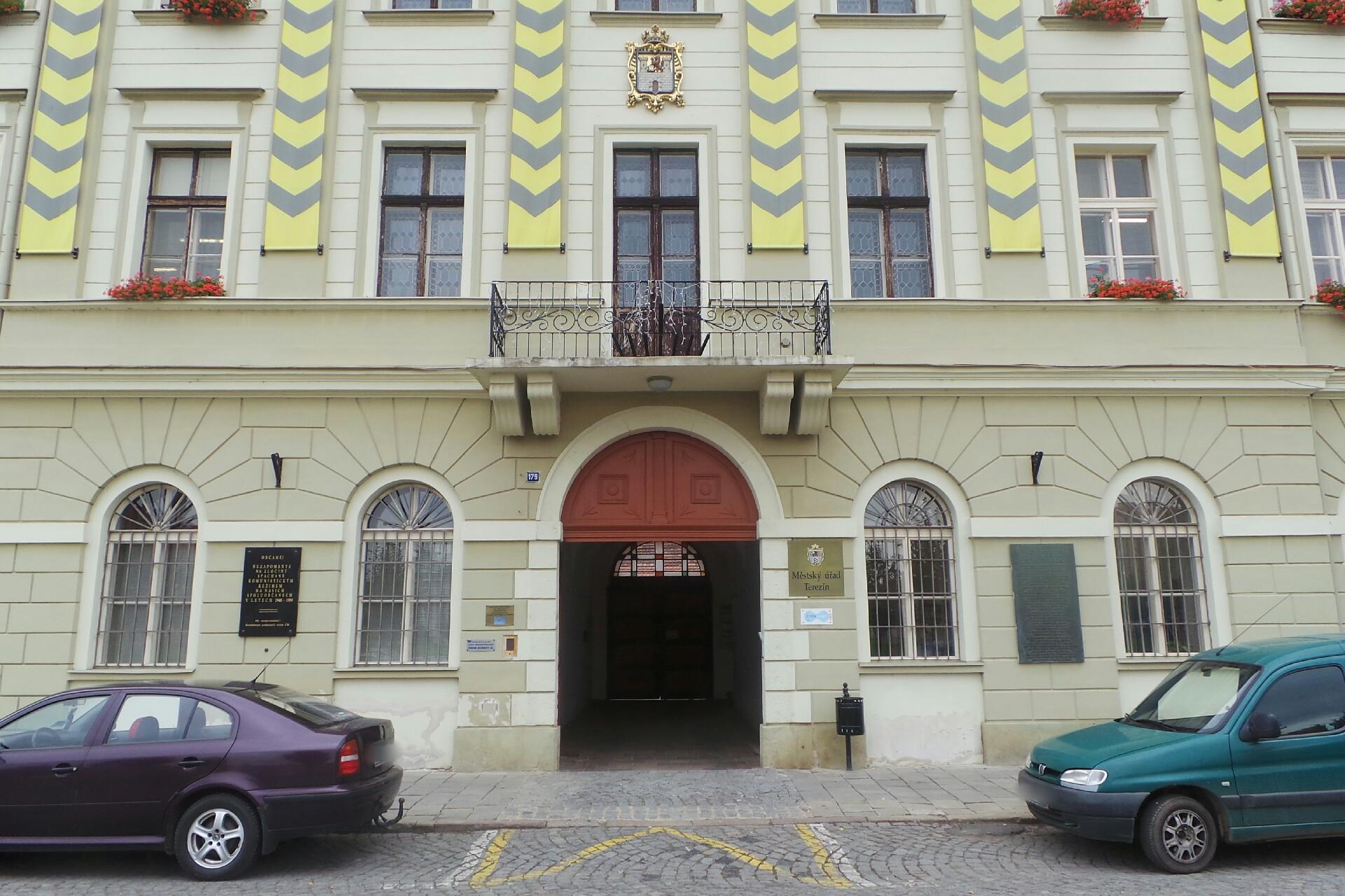 MÚ Terezín - Ekonomický odbor