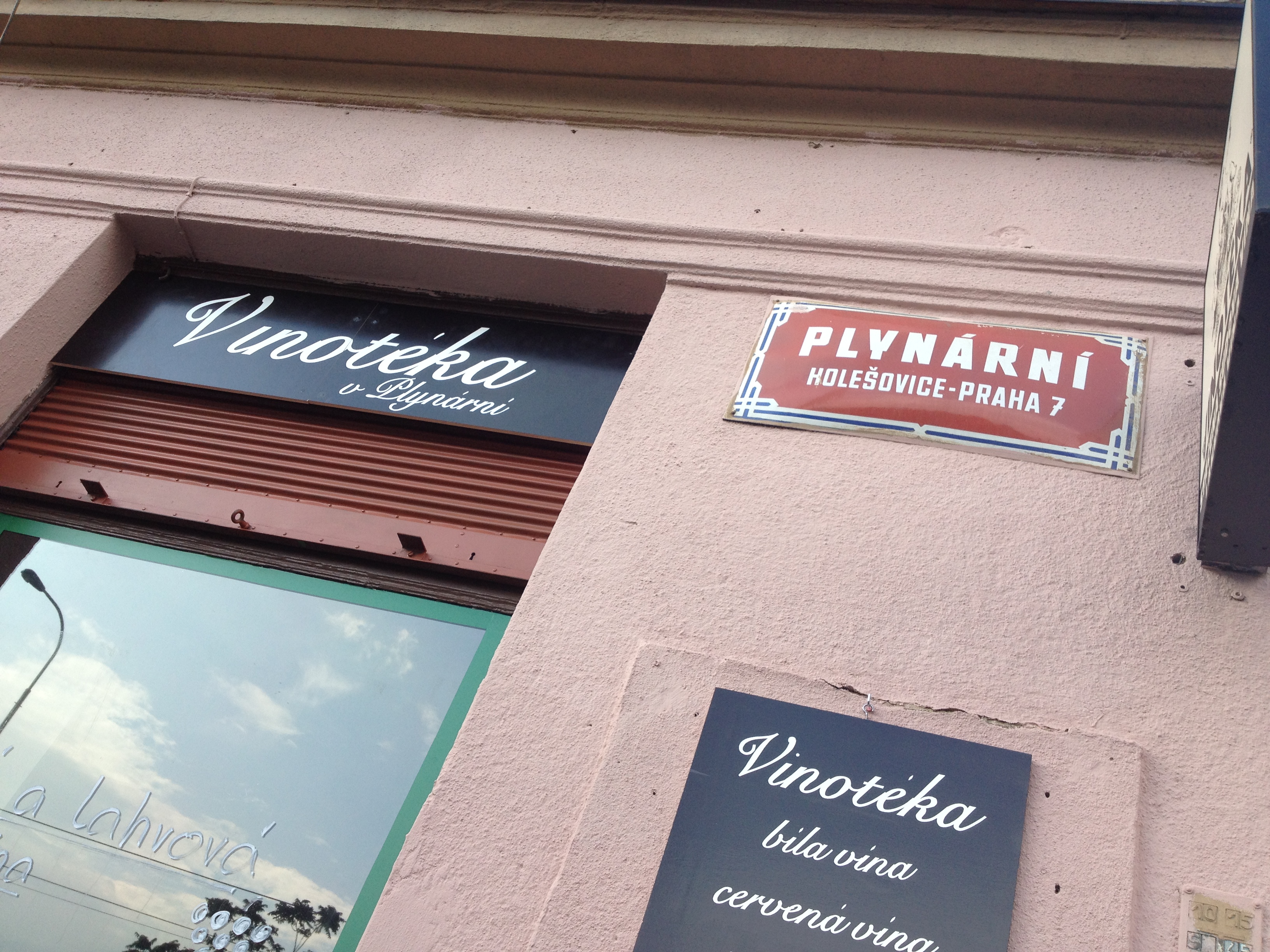 Malá Plynární Vinotéka foto 2