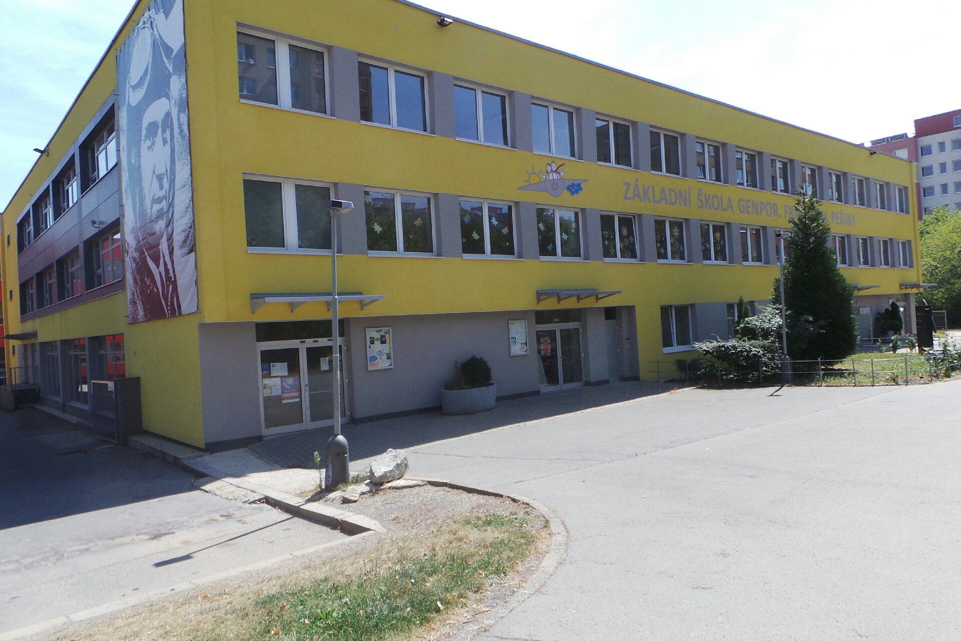 ZŠ generálporučíka Františka Peřiny Praha 6
