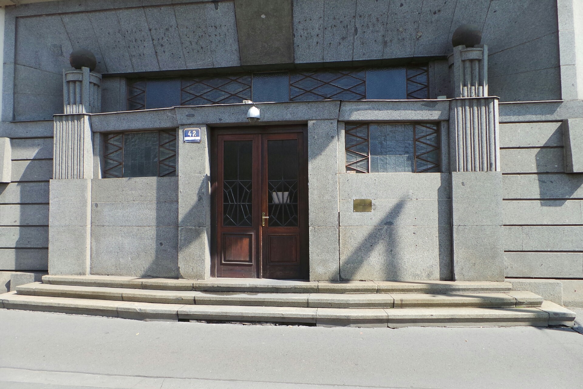 MUDr. Nina Vajshajtlová