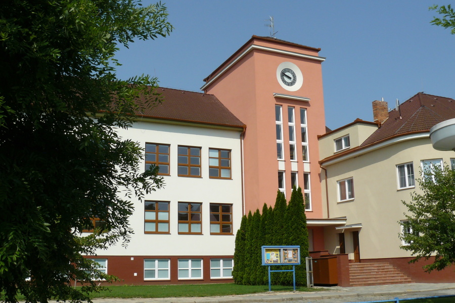 Masarykova ZŠ, Ždánice