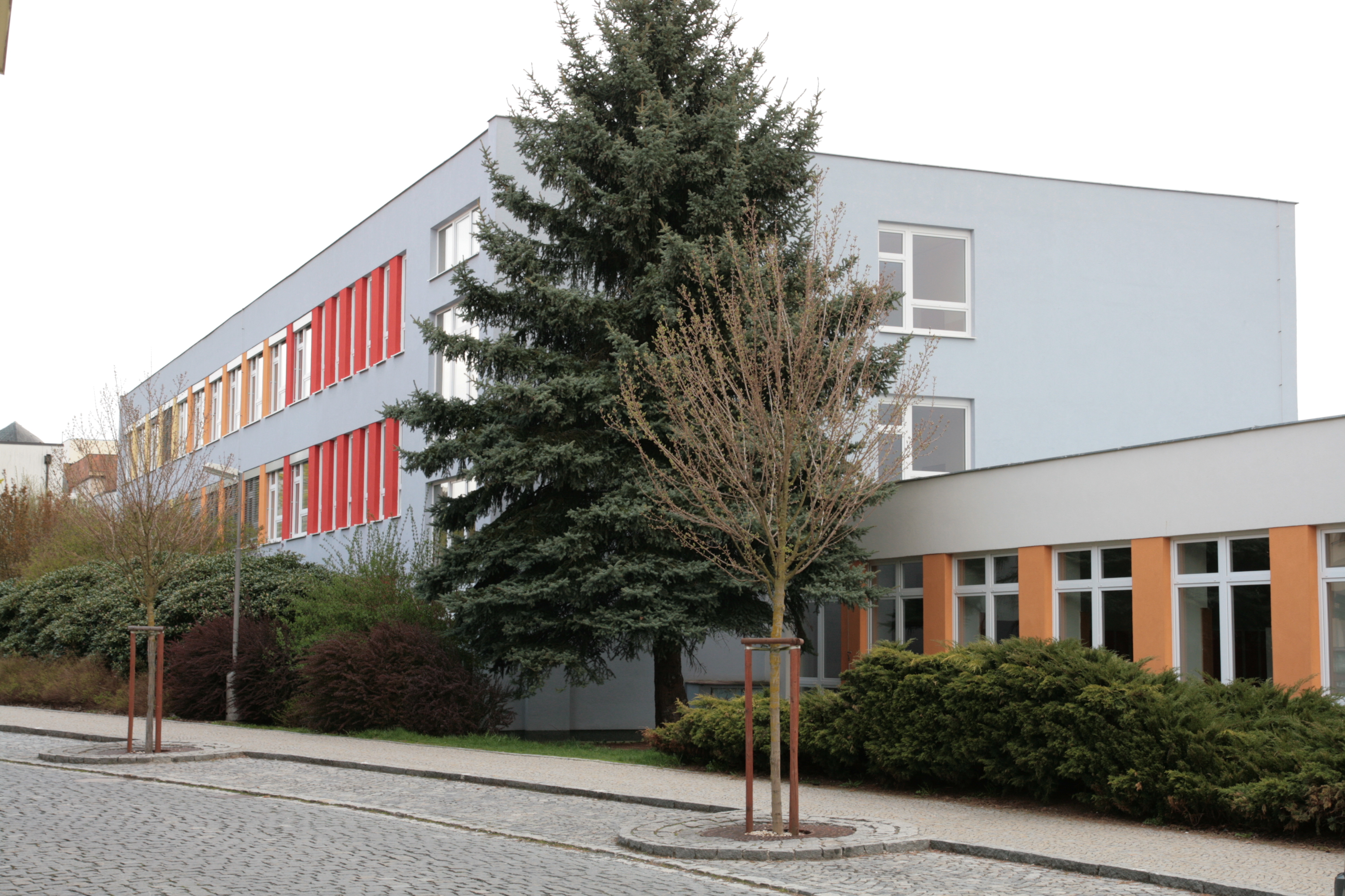 Základní škola a mateřská škola Domažlice foto 2