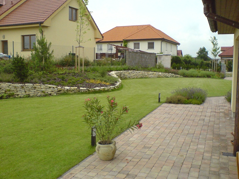 LiraDesign - okrasné zahrady. foto 2