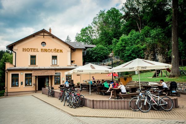 restaurant and bar - Picture of Hotel Stara Skola, Sloup - Tripadvisor