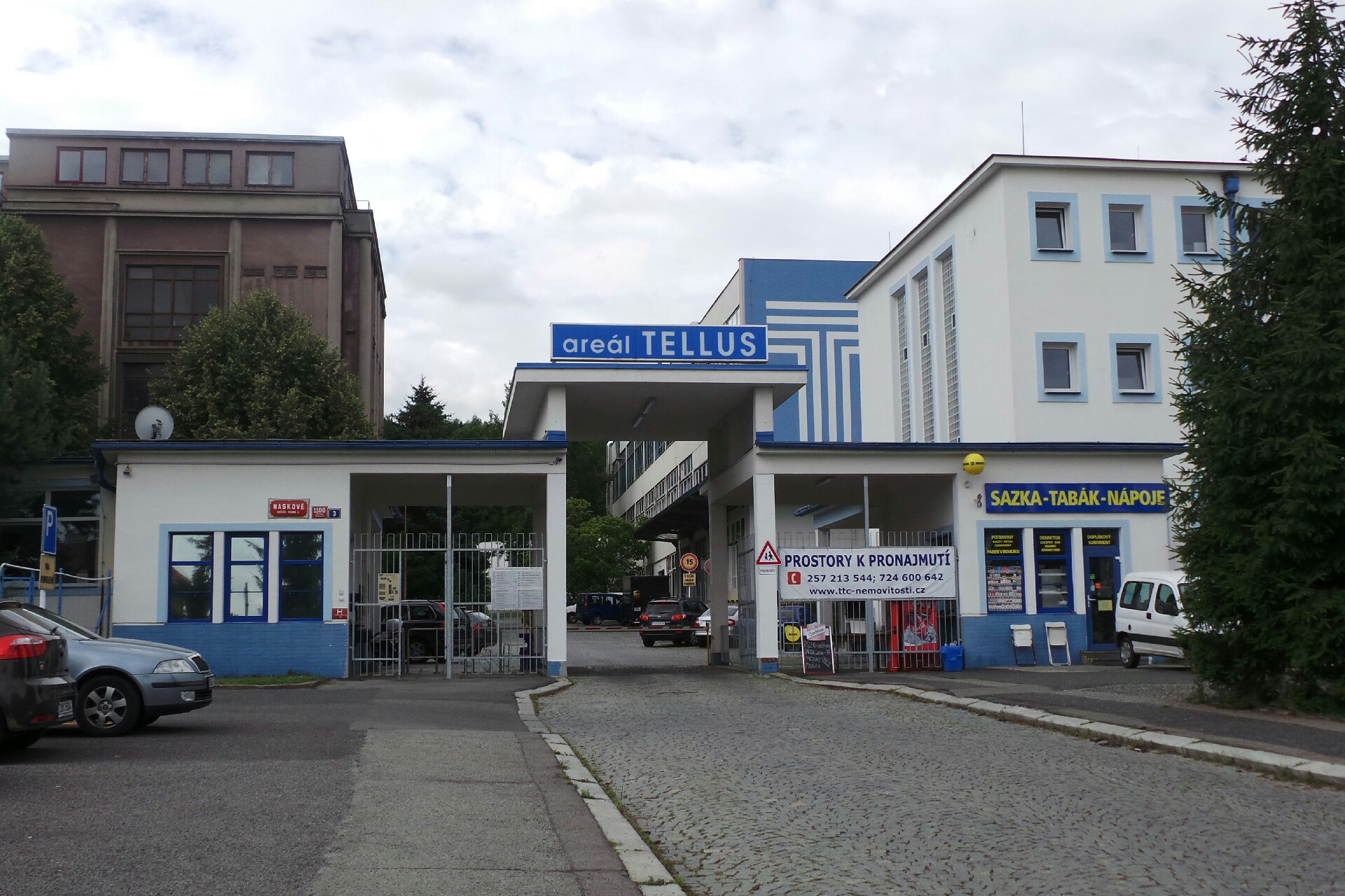 THUASNE SHOPS, s.r.o.