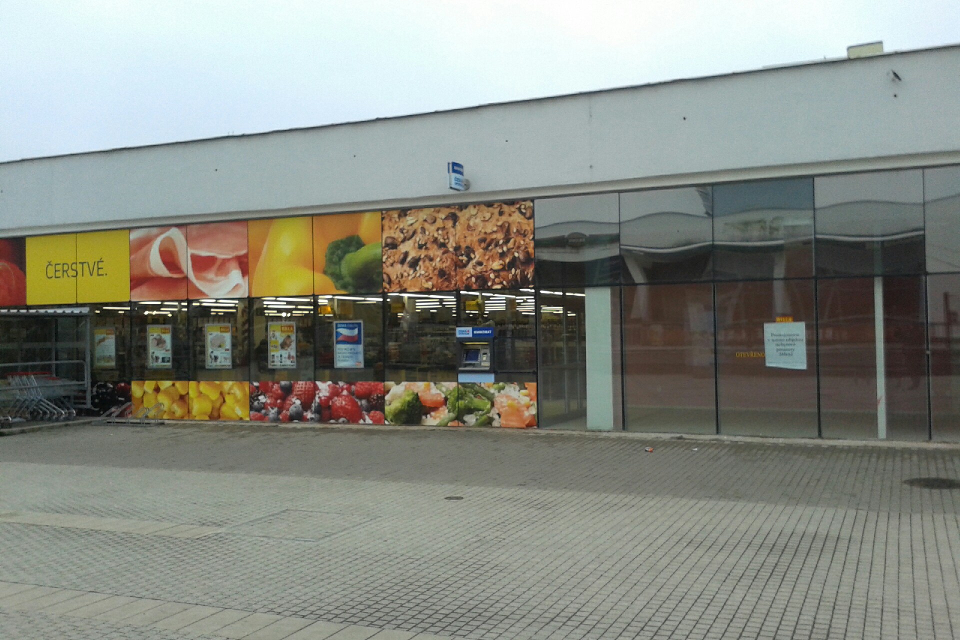 Bankomat České spořitelny foto 1