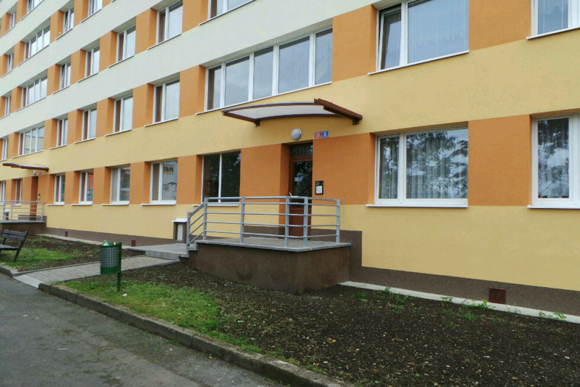 Společenství vlastníků bl. 402 č.p. 125, 126, 127, 128, ulice Bělehradská v Mostě