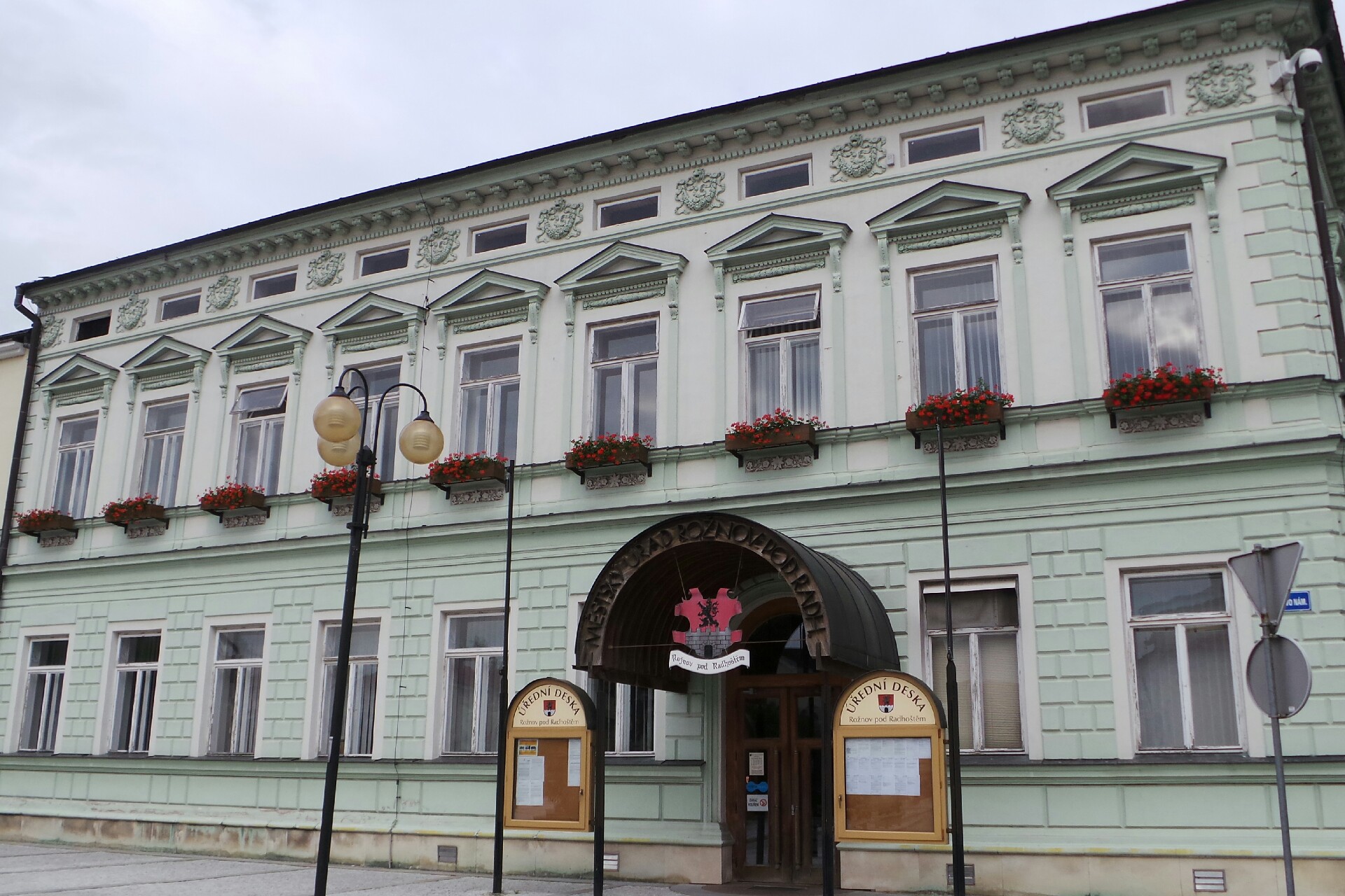 MÚ Rožnov pod Radhoštěm - Odbor školství, mládeže, tělovýchovy a cestovního ruchu