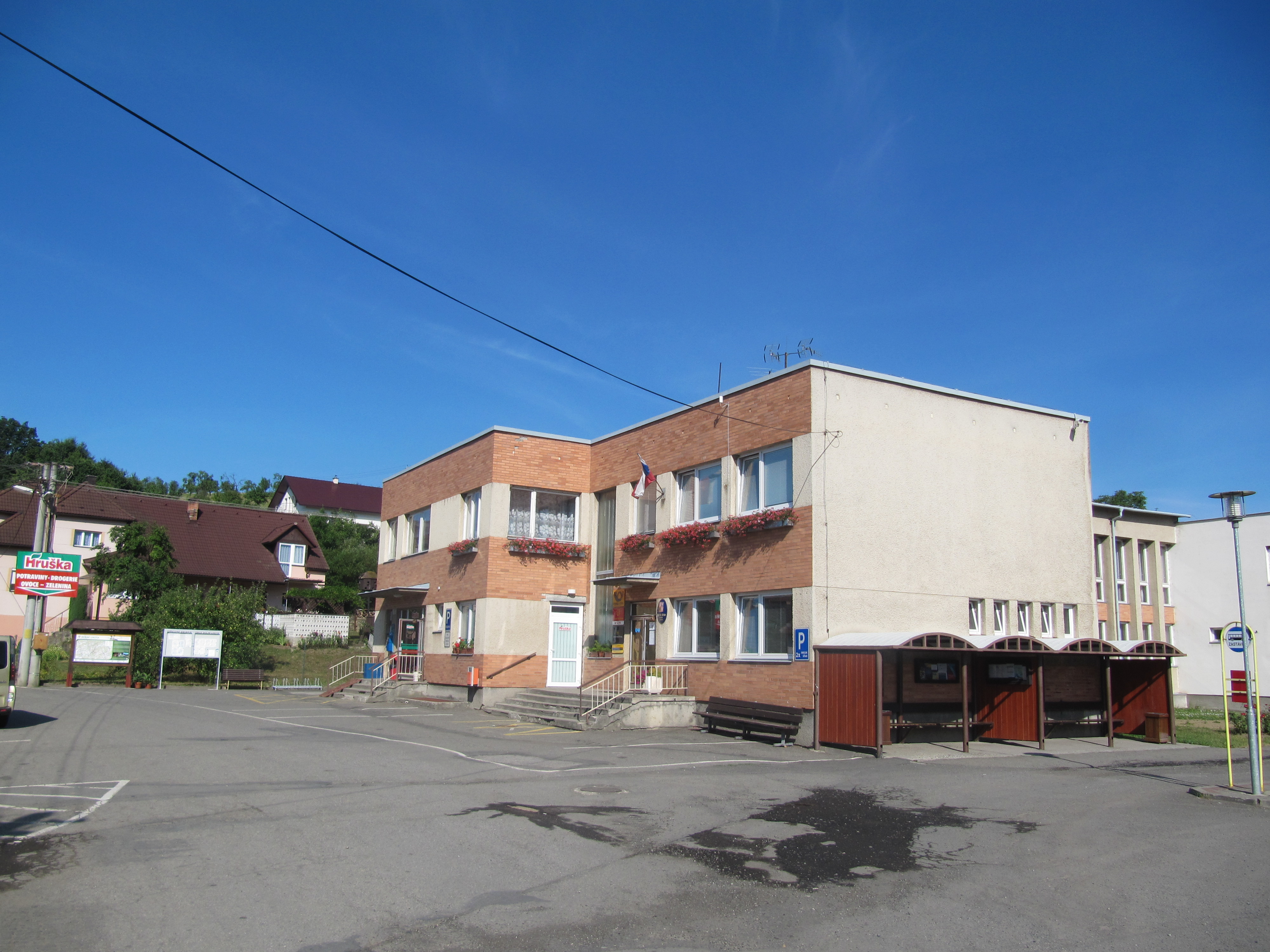 Dolní Lhota - obecní úřad