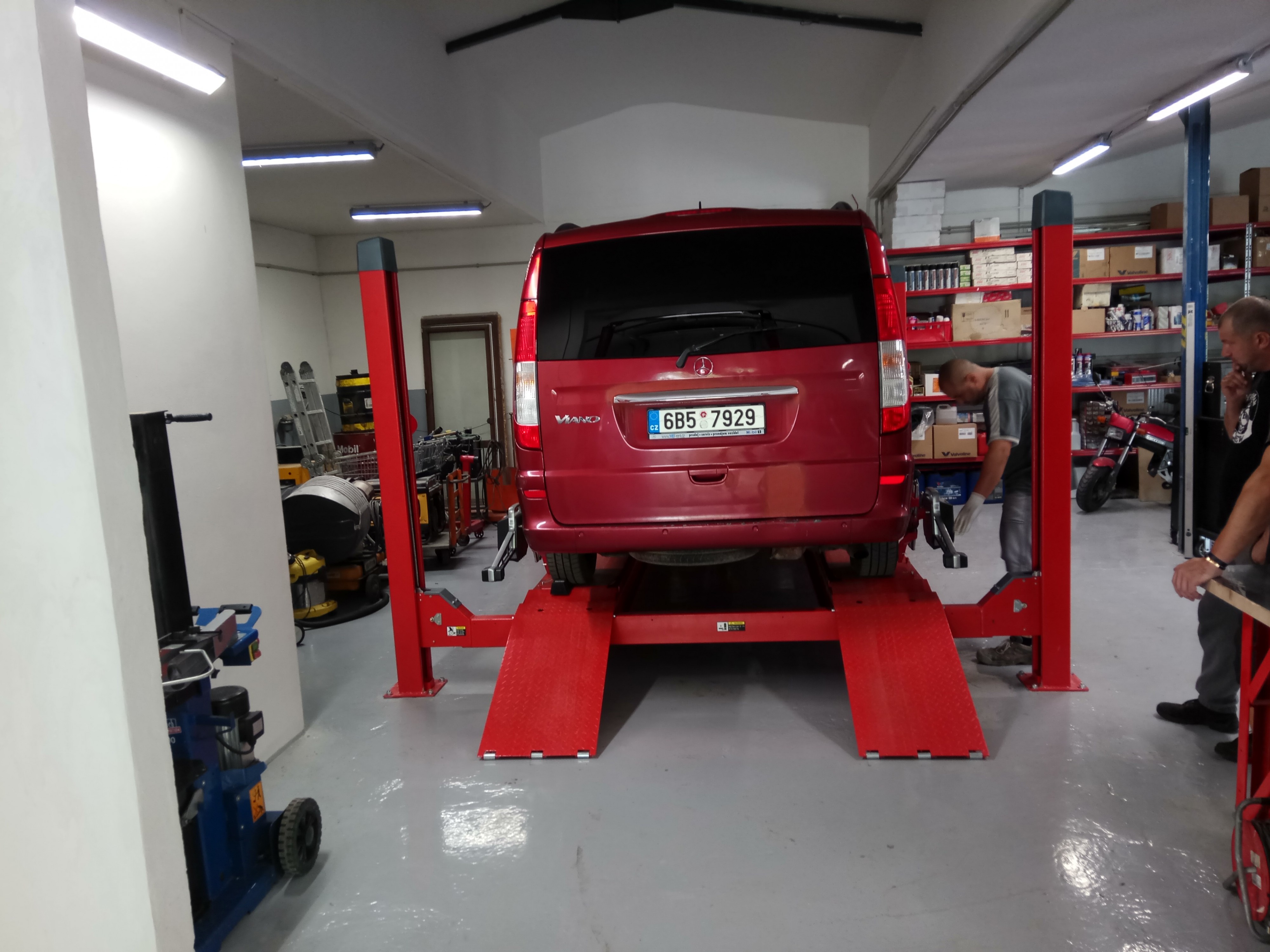 AUTOSERVIS - PNEUSERVIS - ODTAHOVÁ SLUŽBA - EKOPON foto 3