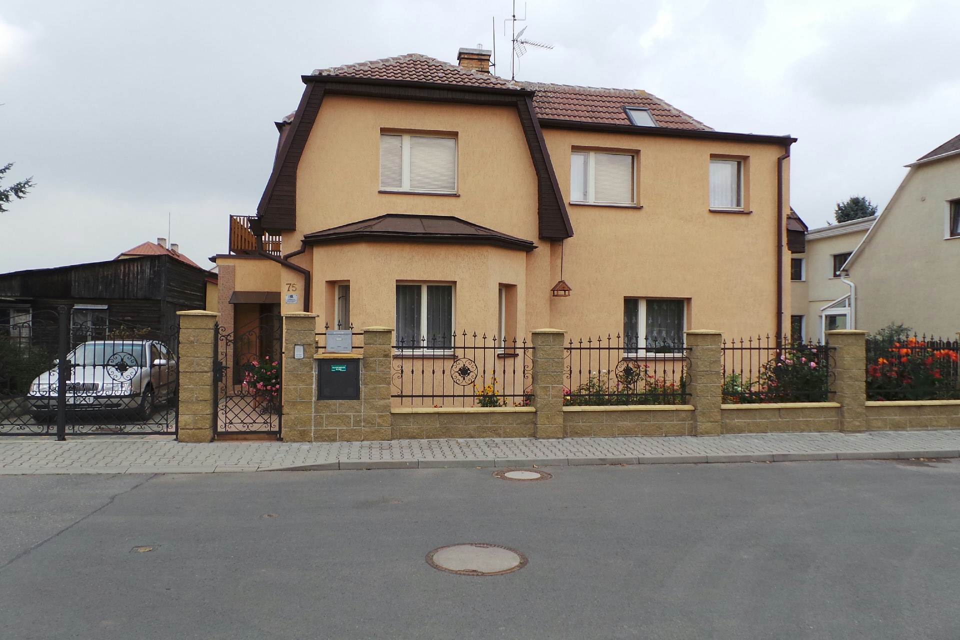 AZ Solutions, s.r.o.