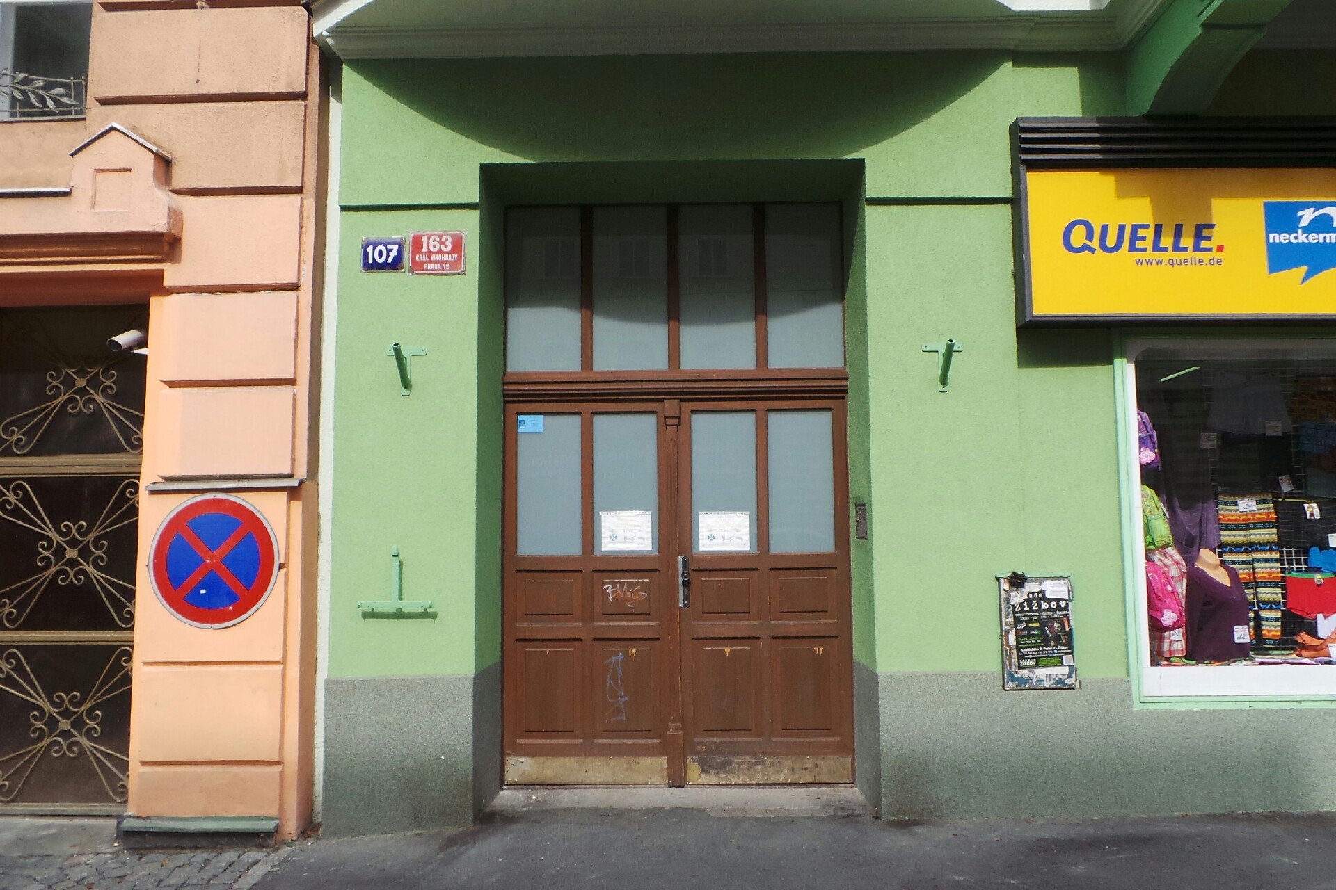 Mgr. Elena Holíková